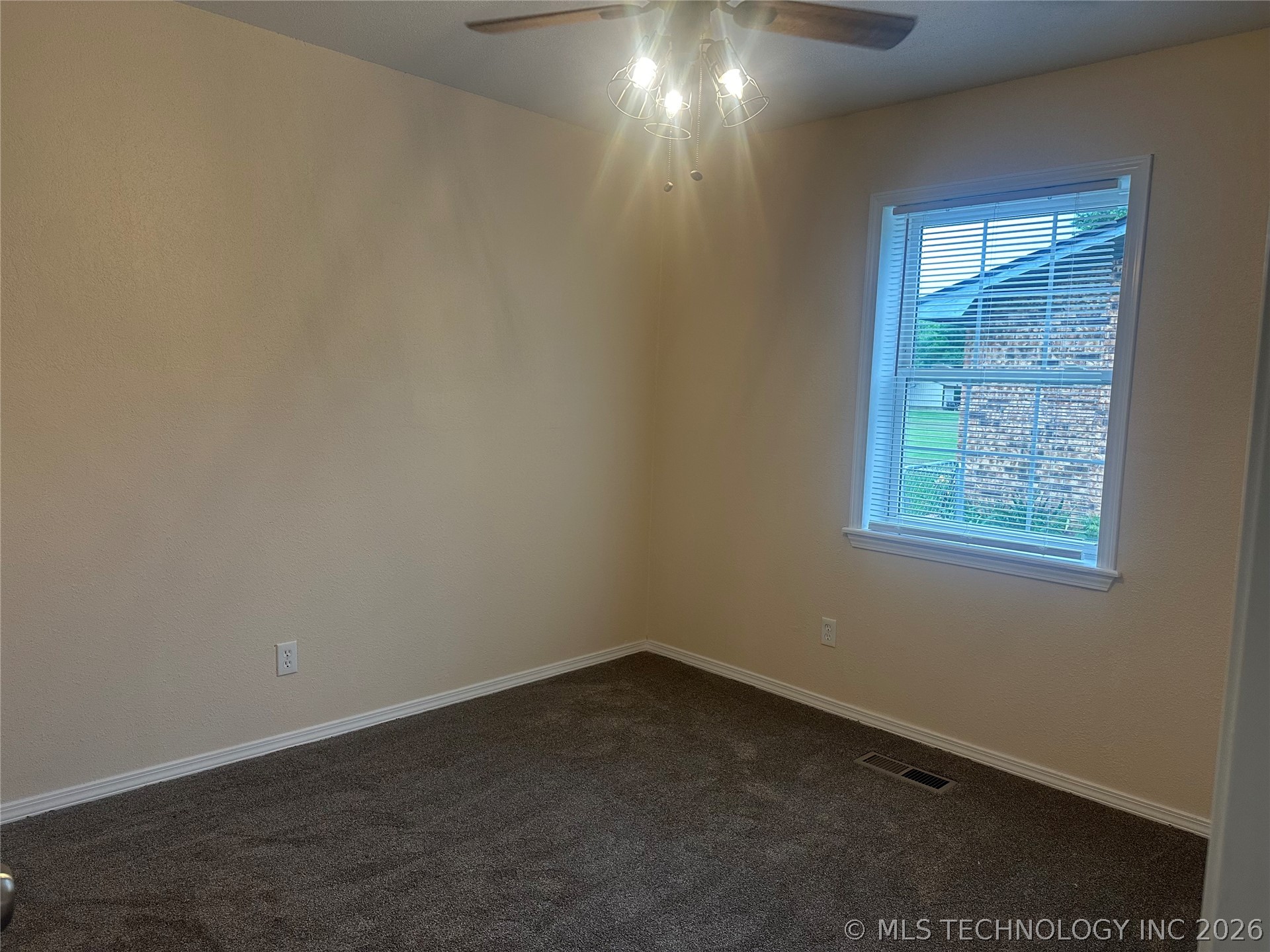 604 S 1st Street Property Photo 15