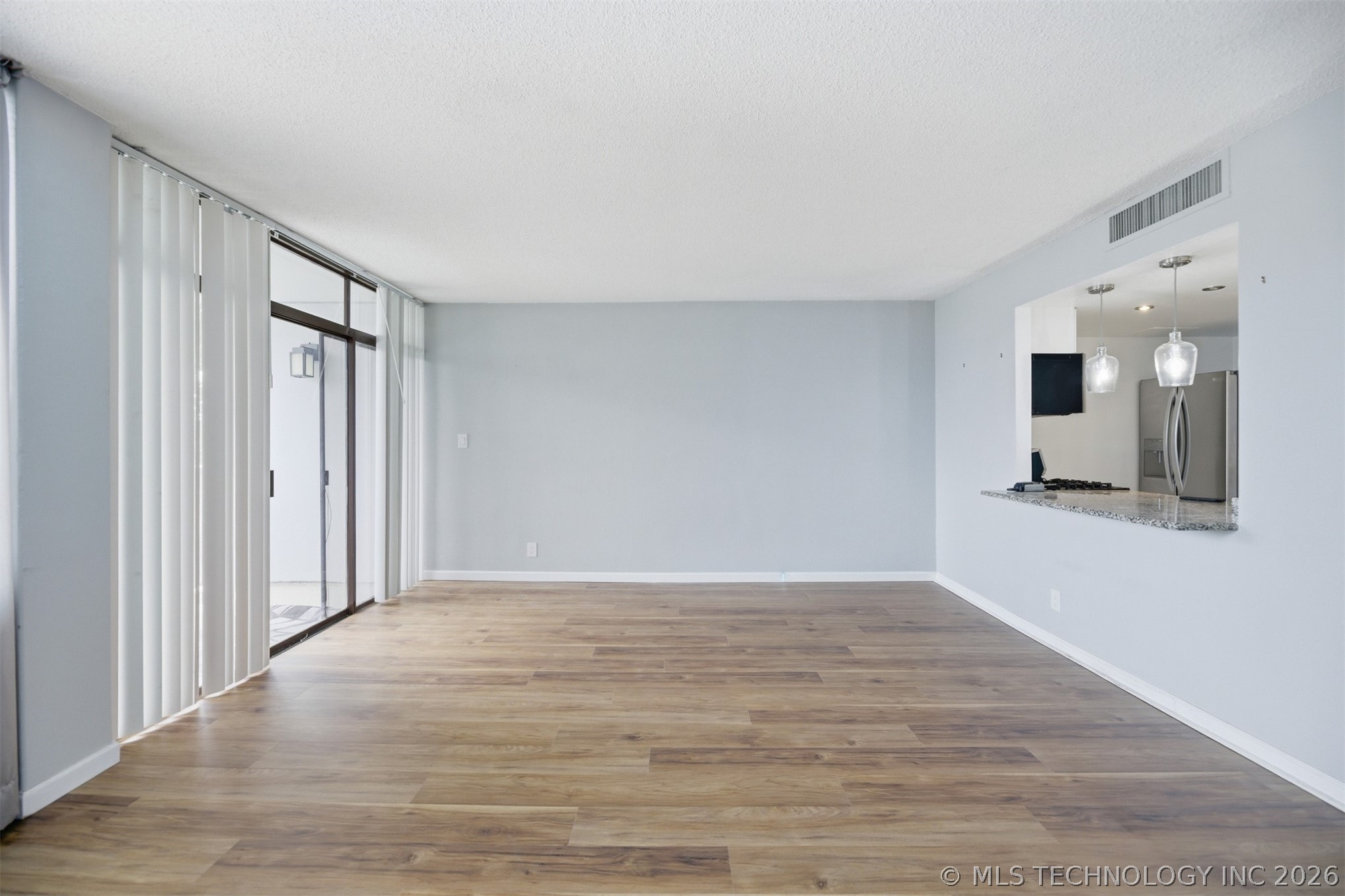 410 W 7th Street 222d Property Photo 4
