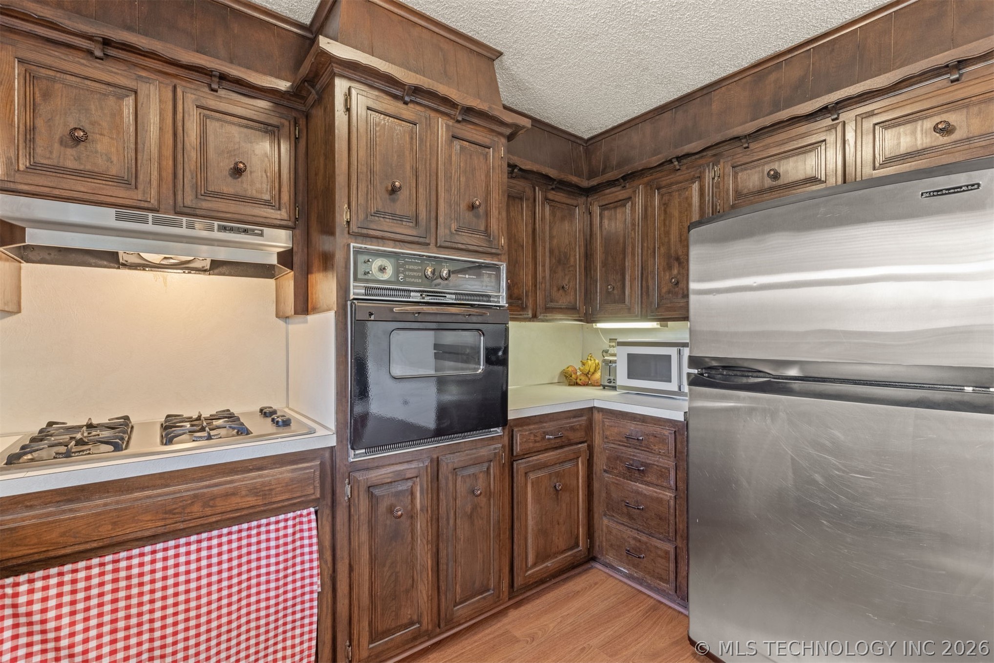 12002 E 39th Street Property Photo 13