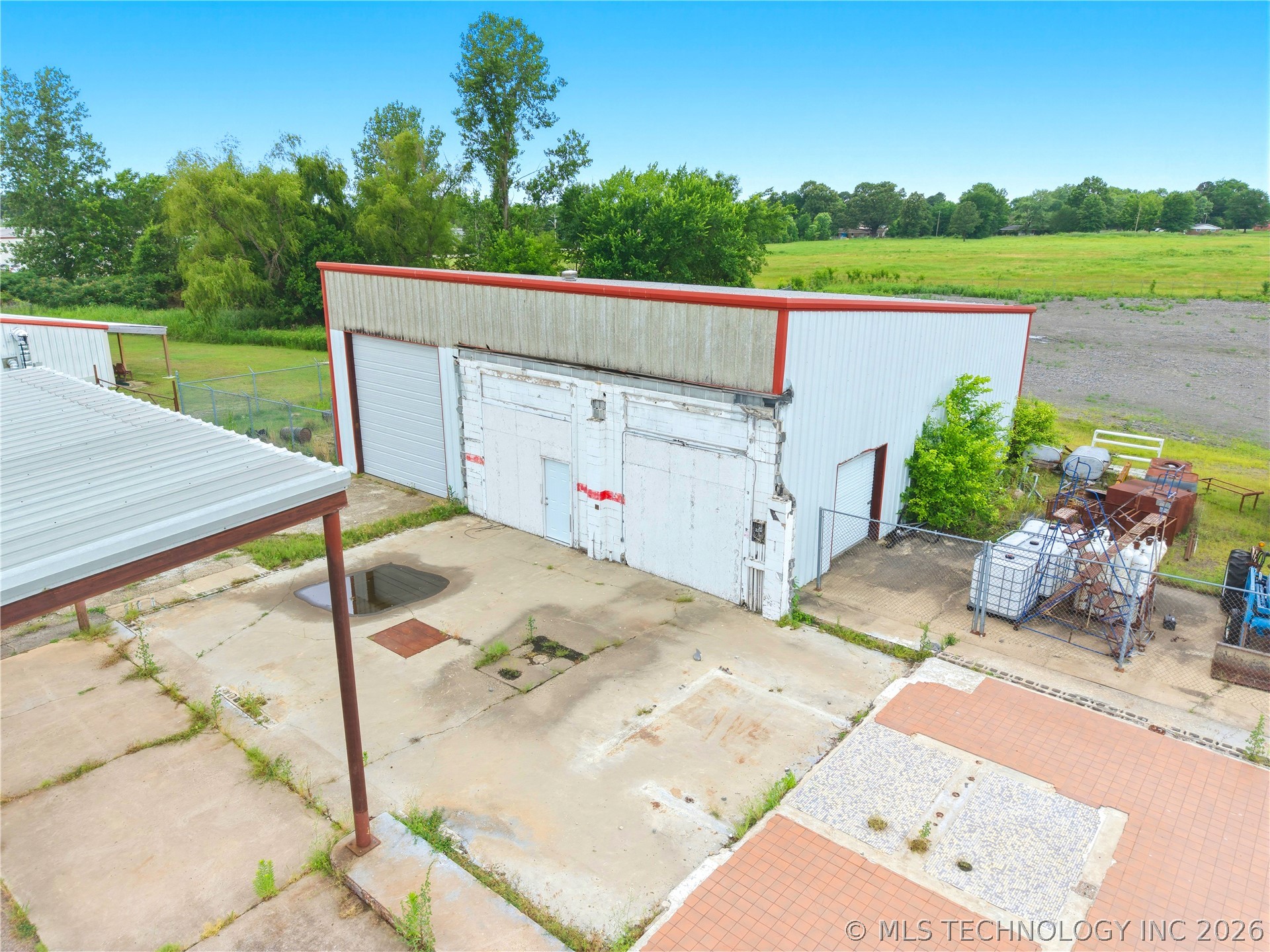 40 Interstate Property Photo 1