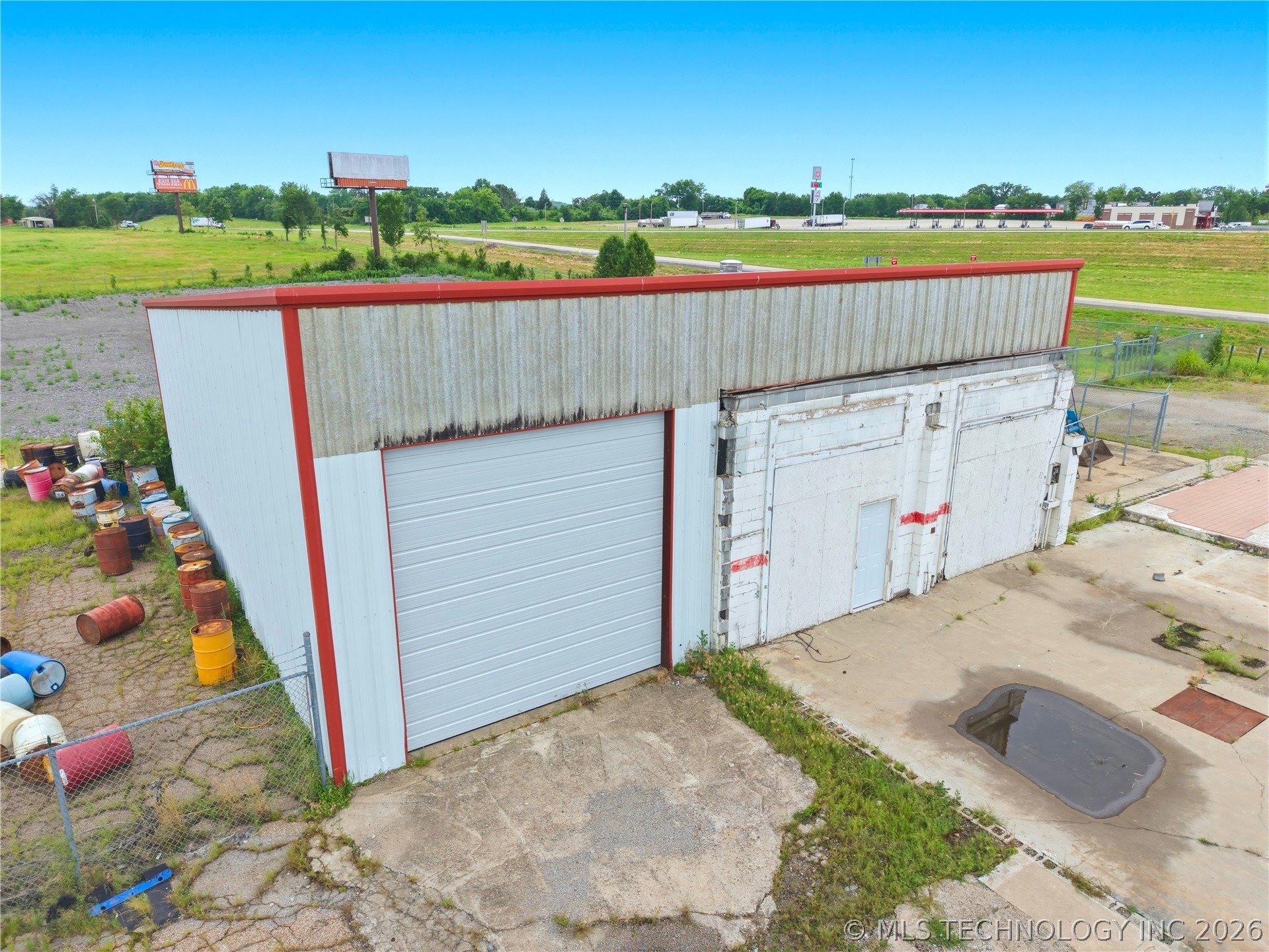 40 Interstate Property Photo 4