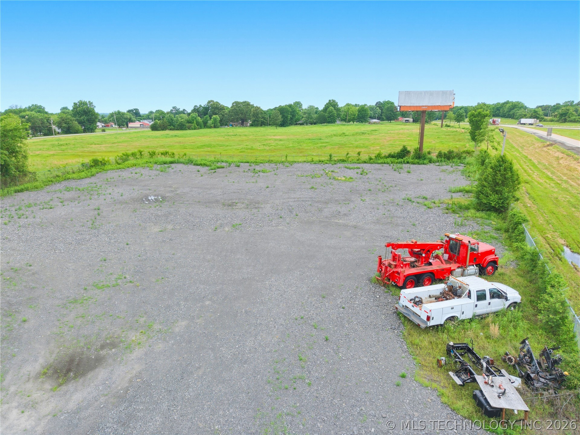 40 Interstate Property Photo 5