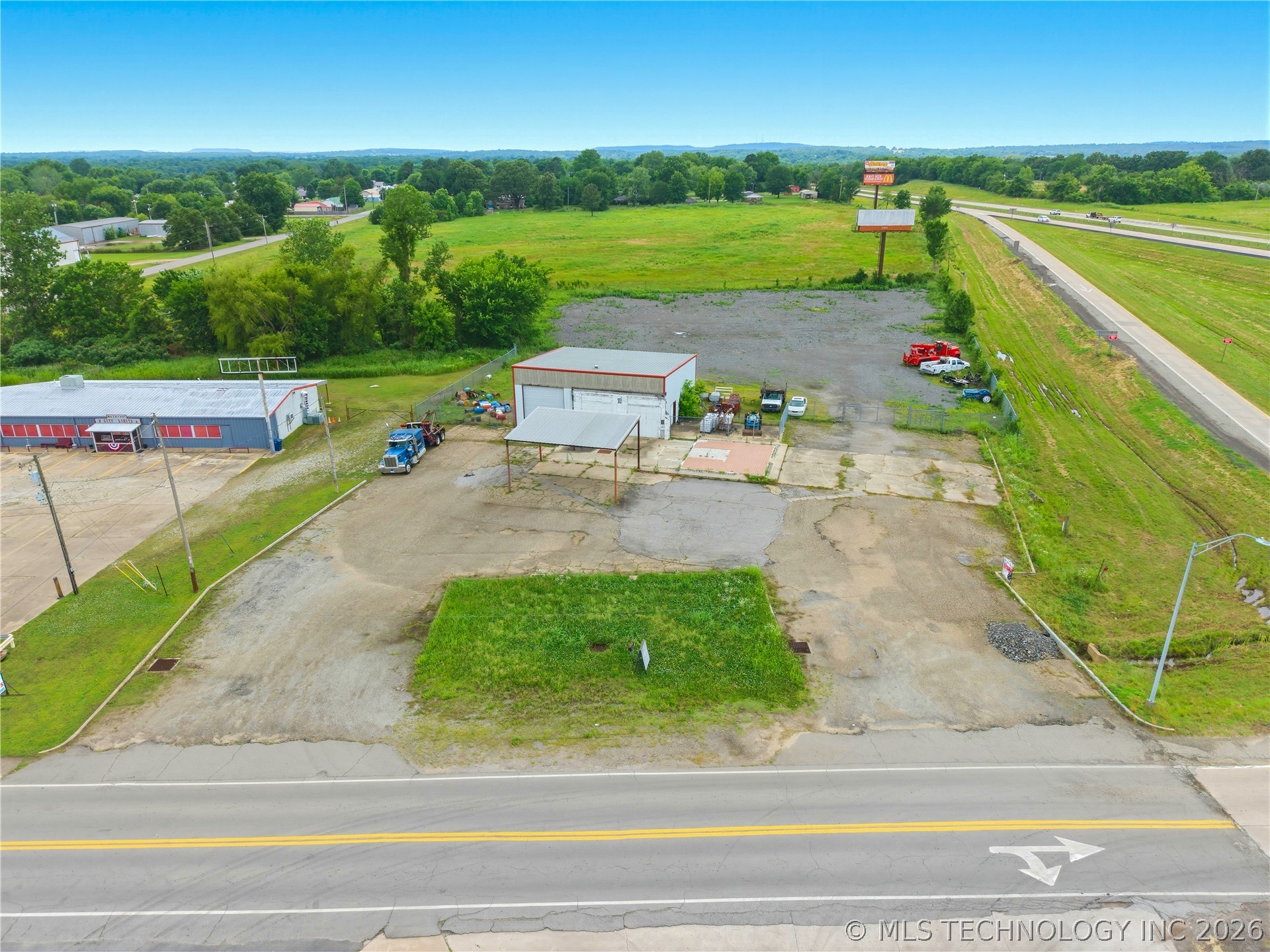 40 Interstate Property Photo 13