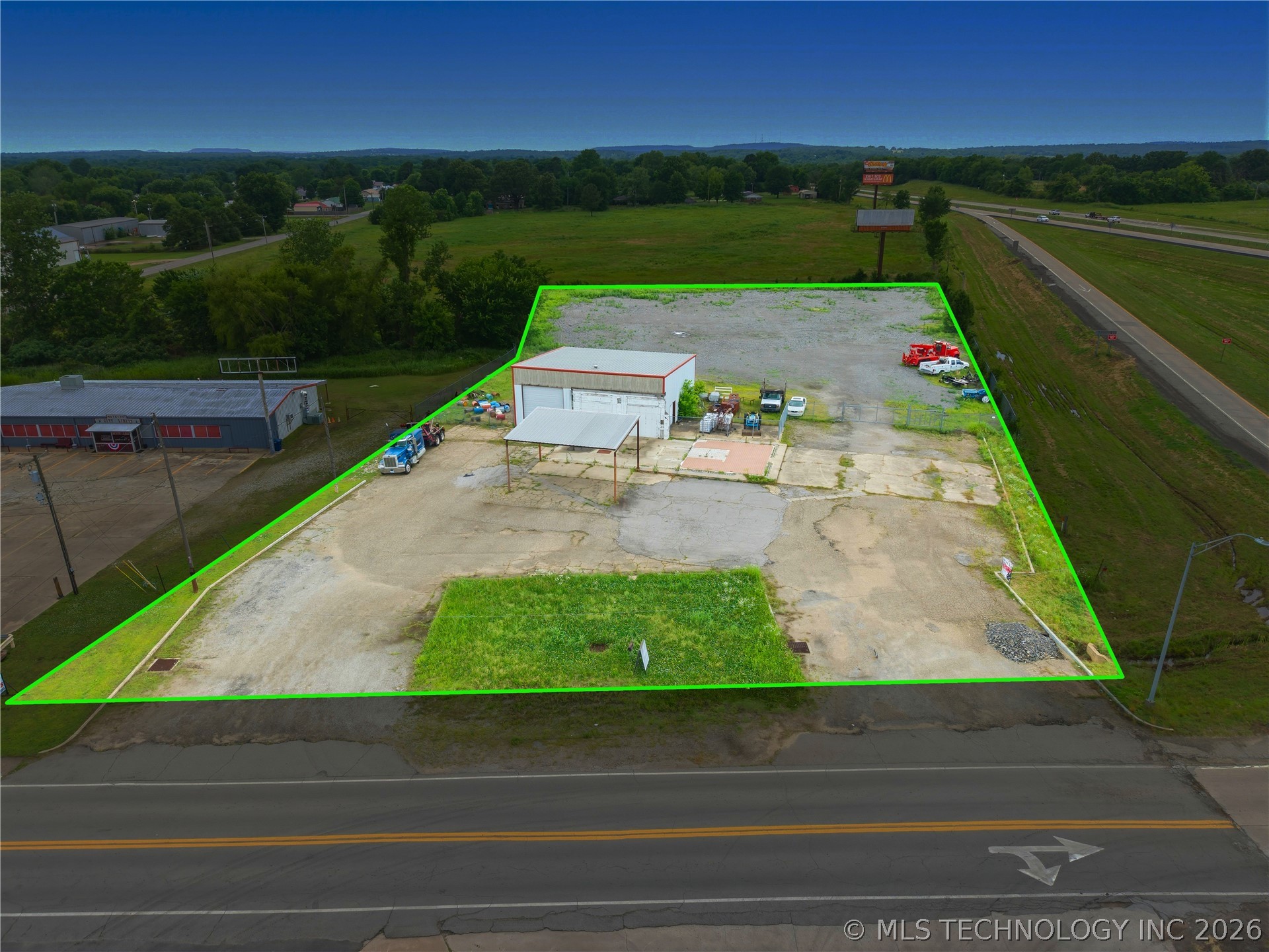 40 Interstate Property Photo 15