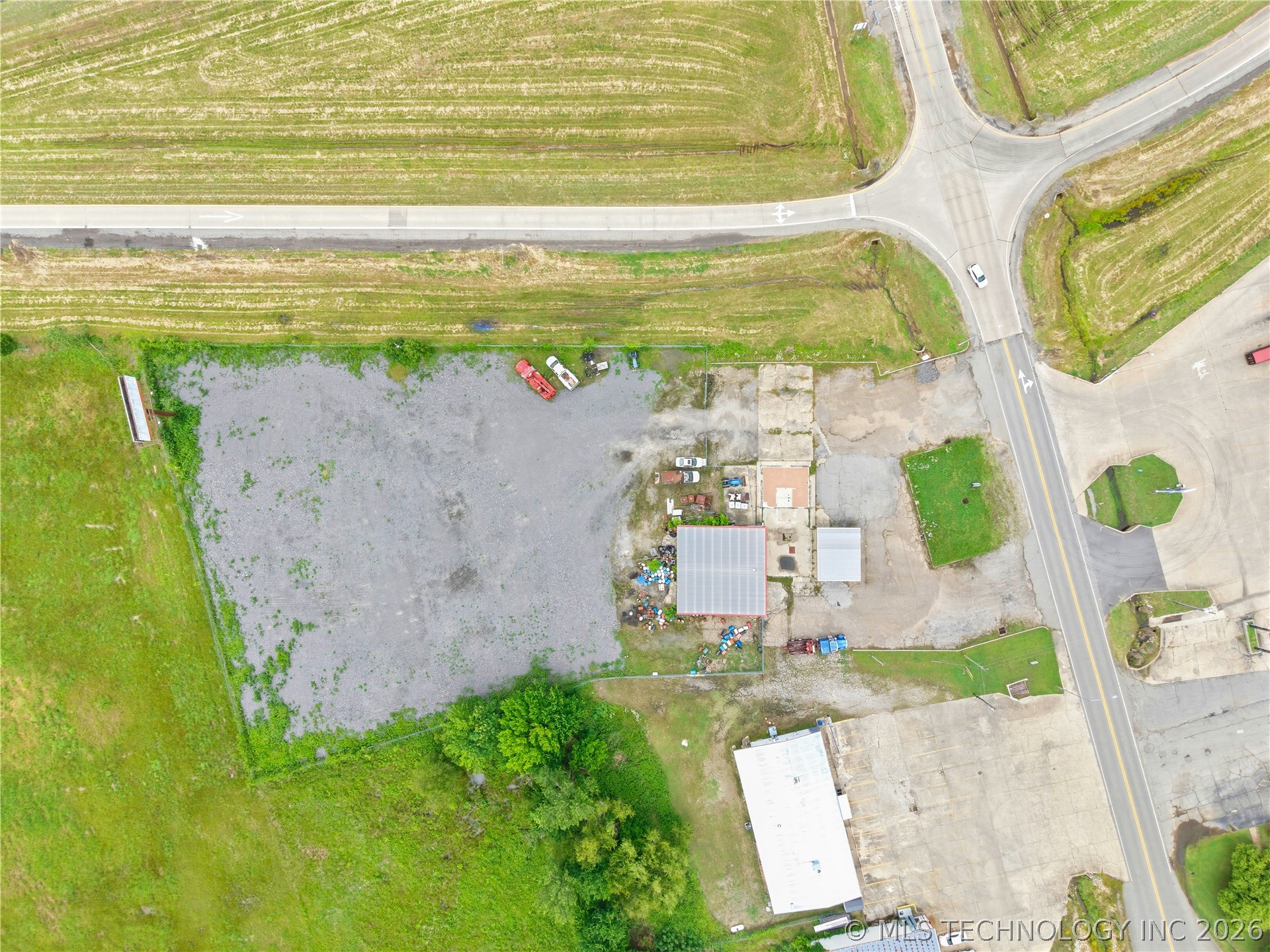 40 Interstate Property Photo 16
