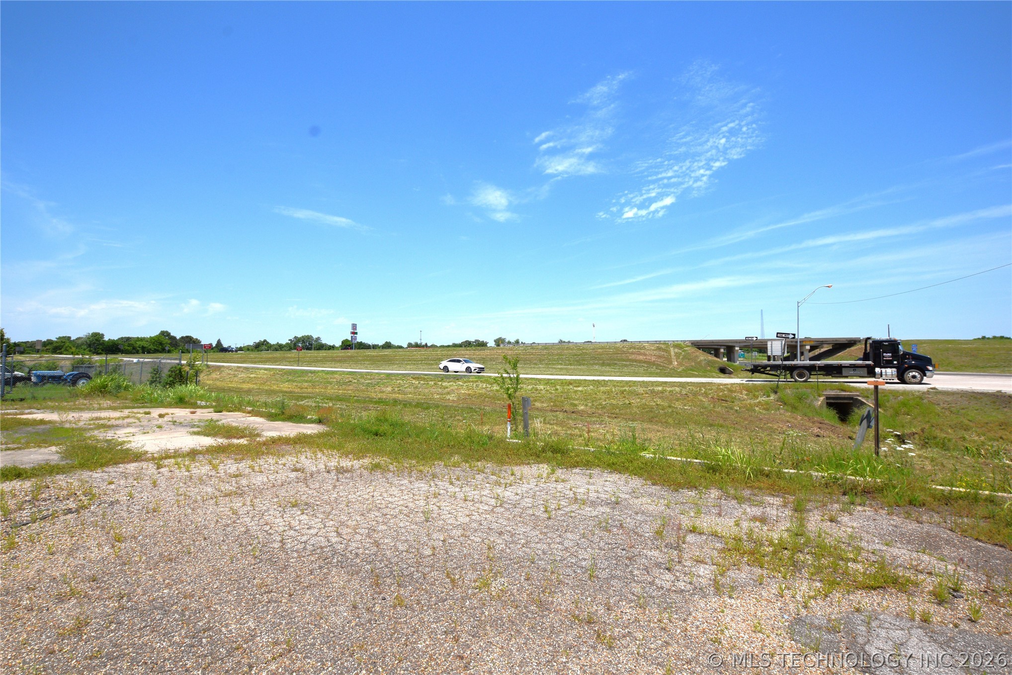 40 Interstate Property Photo 38