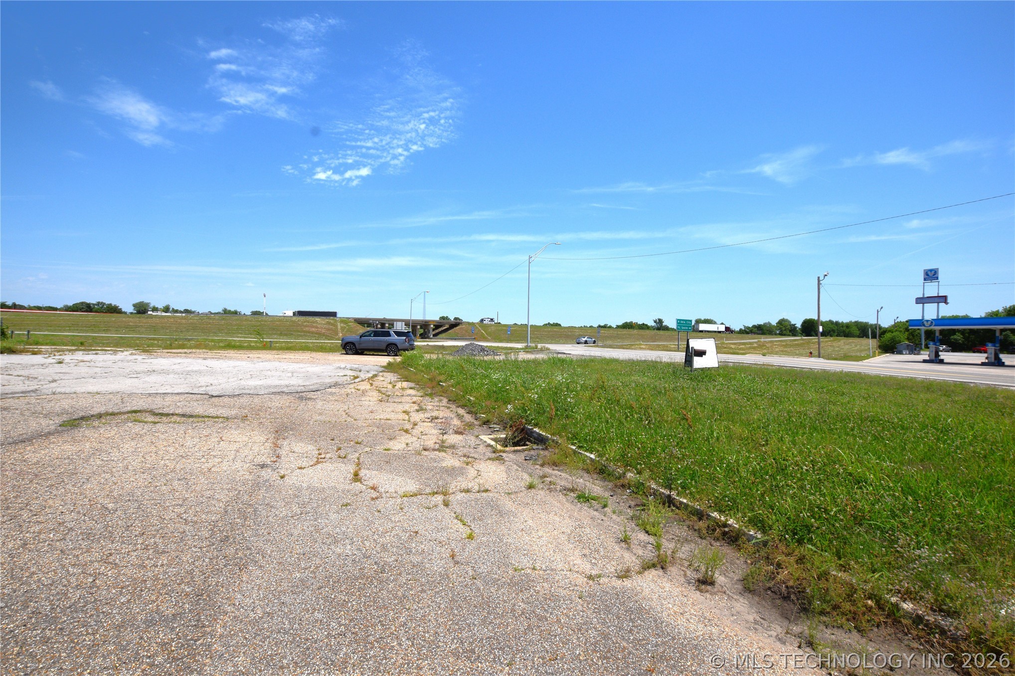 40 Interstate Property Photo 41