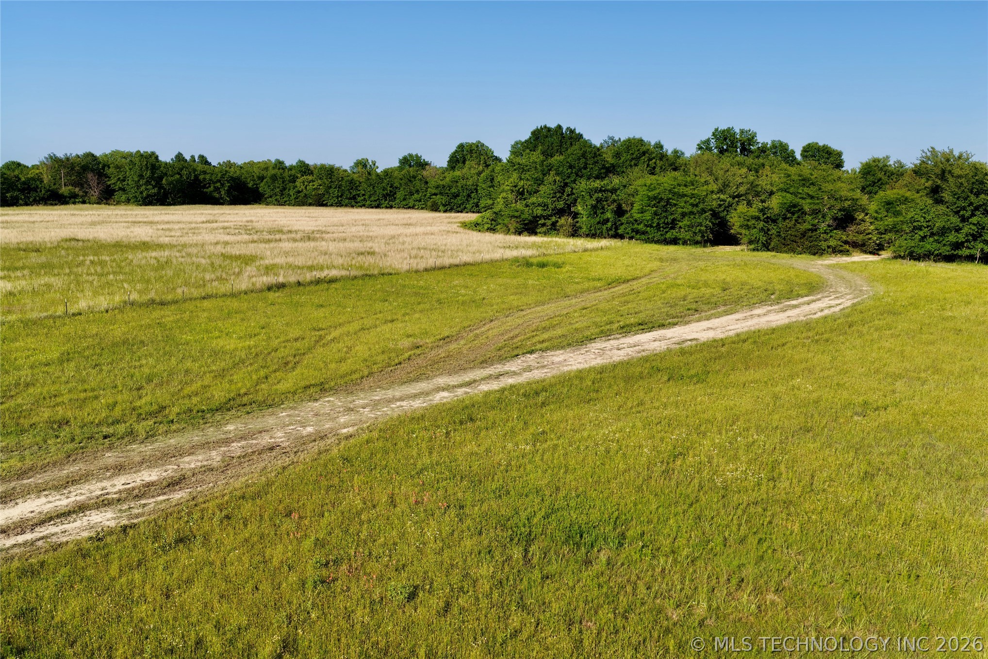 421682 E 1154 Road Property Photo 6