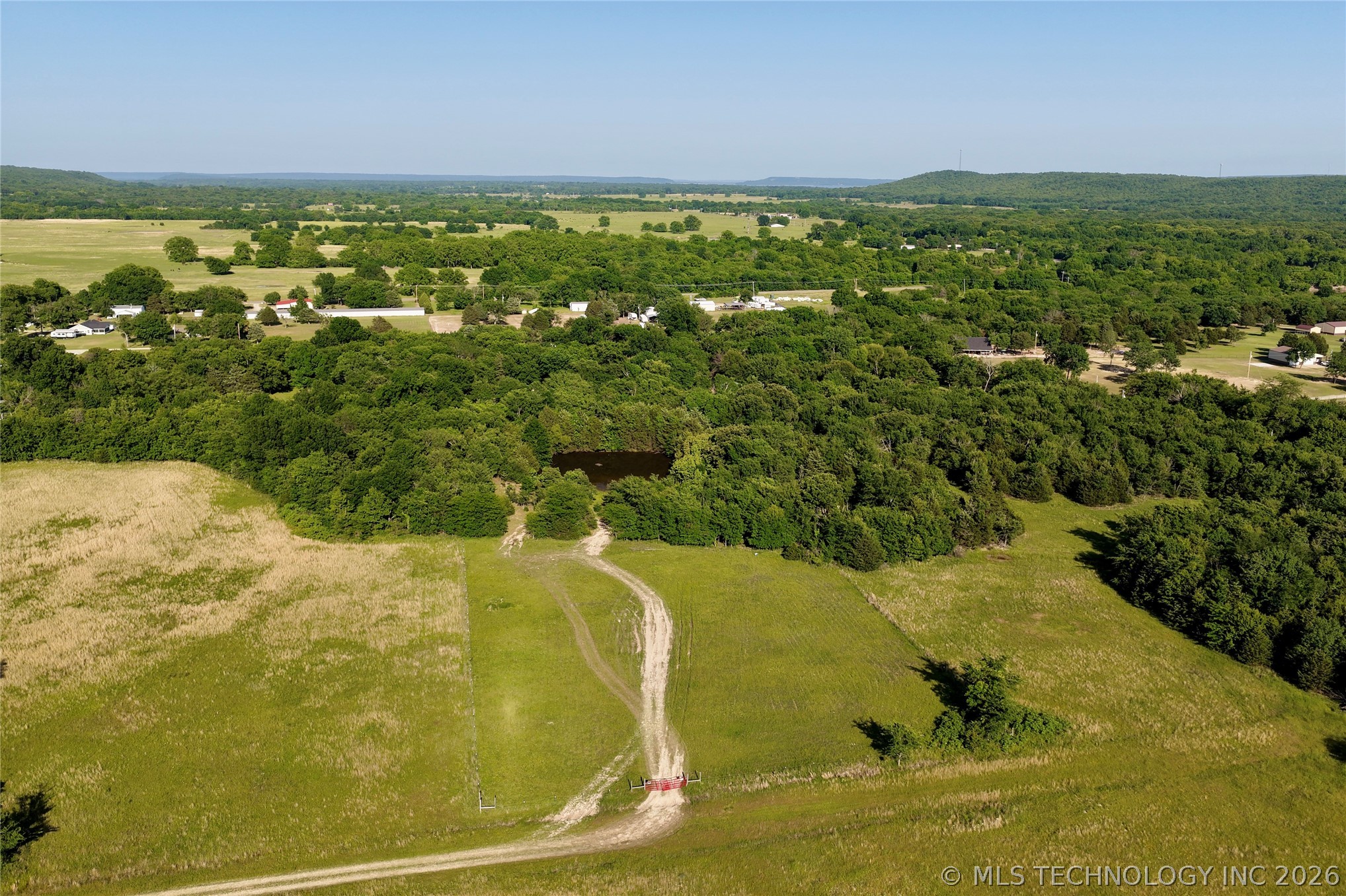 421682 E 1154 Road Property Photo 7