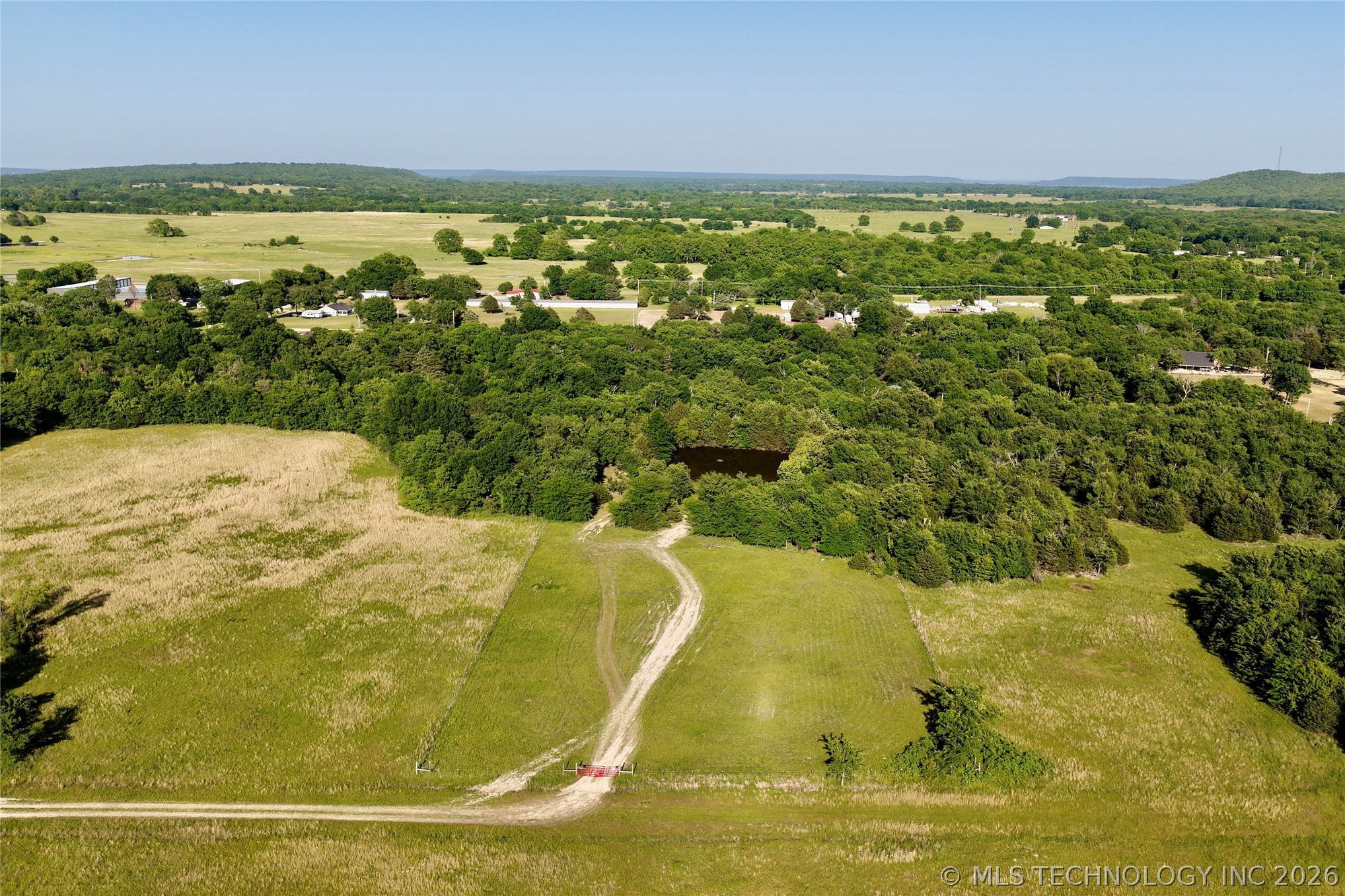421682 E 1154 Road Property Photo 10
