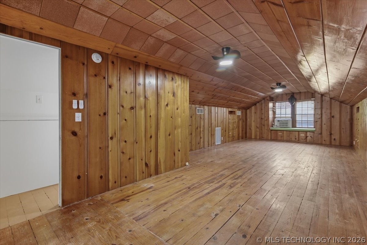1603 E 35th Street Property Photo 26
