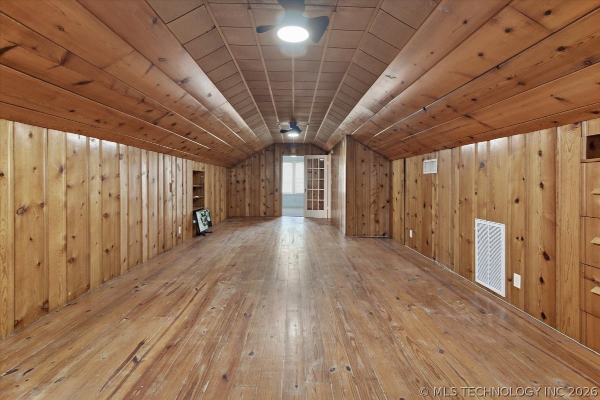1603 E 35th Street Property Photo 27