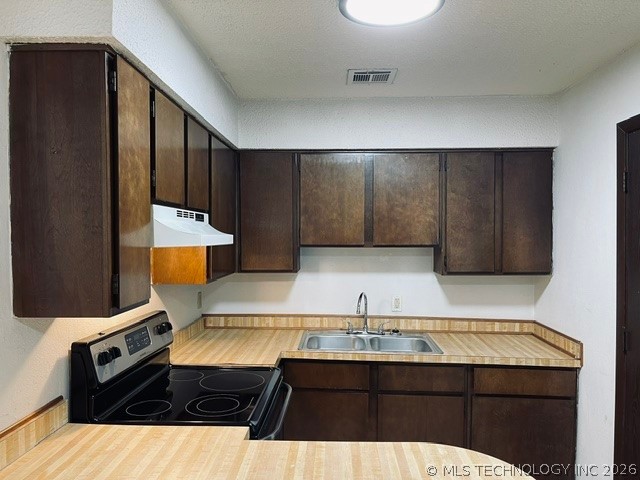 1695 Louise Street Property Photo 10