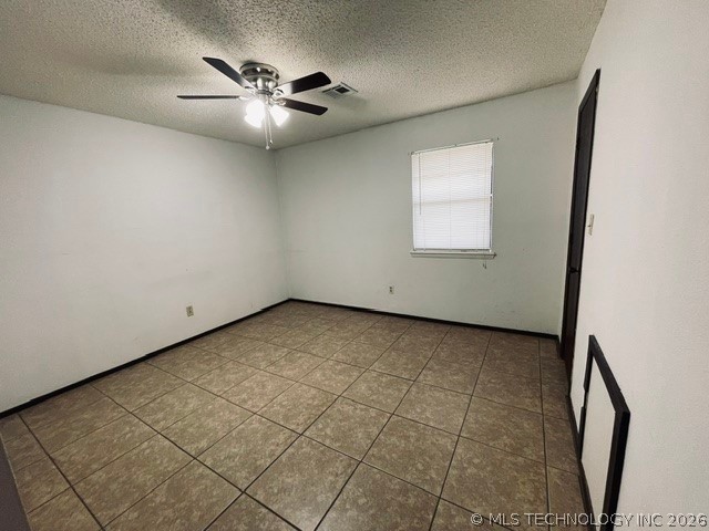 1695 Louise Street Property Photo 21