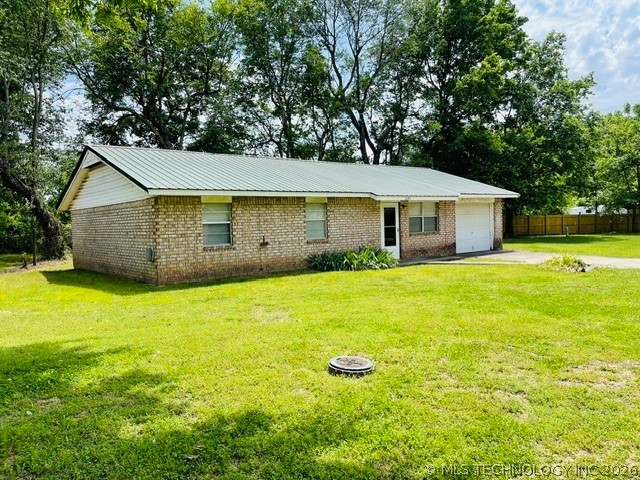 1695 Louise Street Property Photo 24