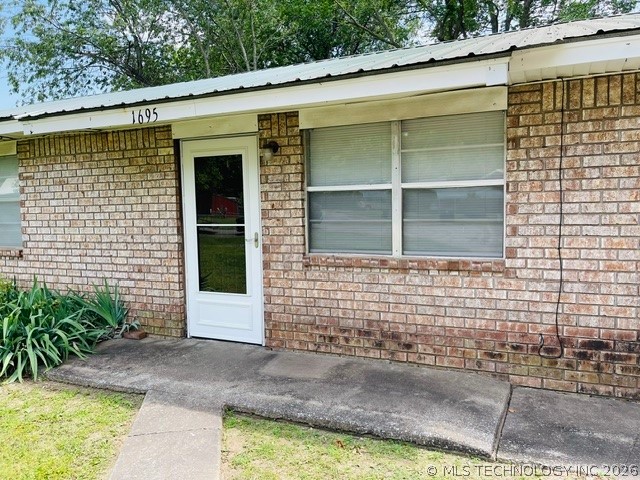1695 Louise Street Property Photo 27