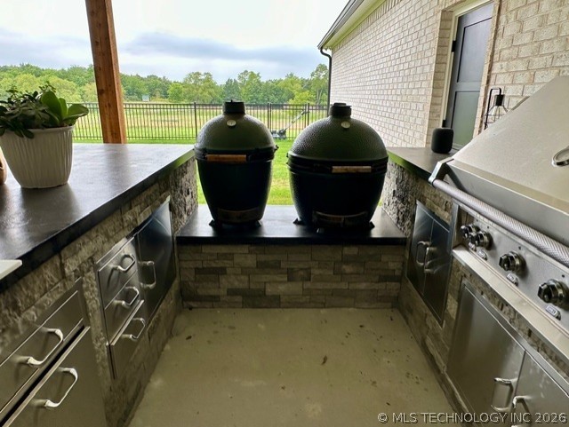 913 Prairie View Road S Property Photo 15