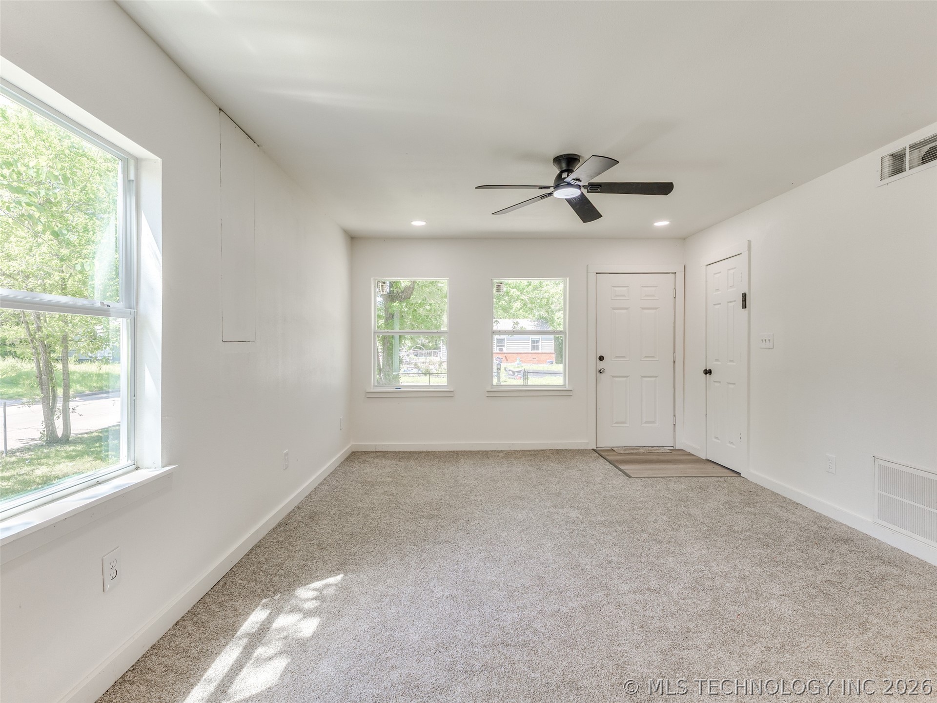 338 W 47th Place North Property Photo 13