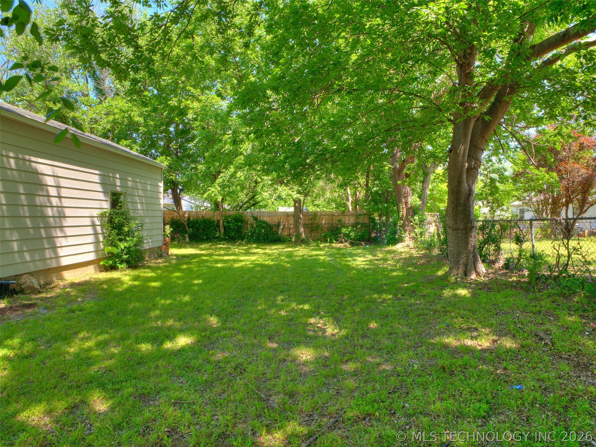 338 W 47th Place North Property Photo 14
