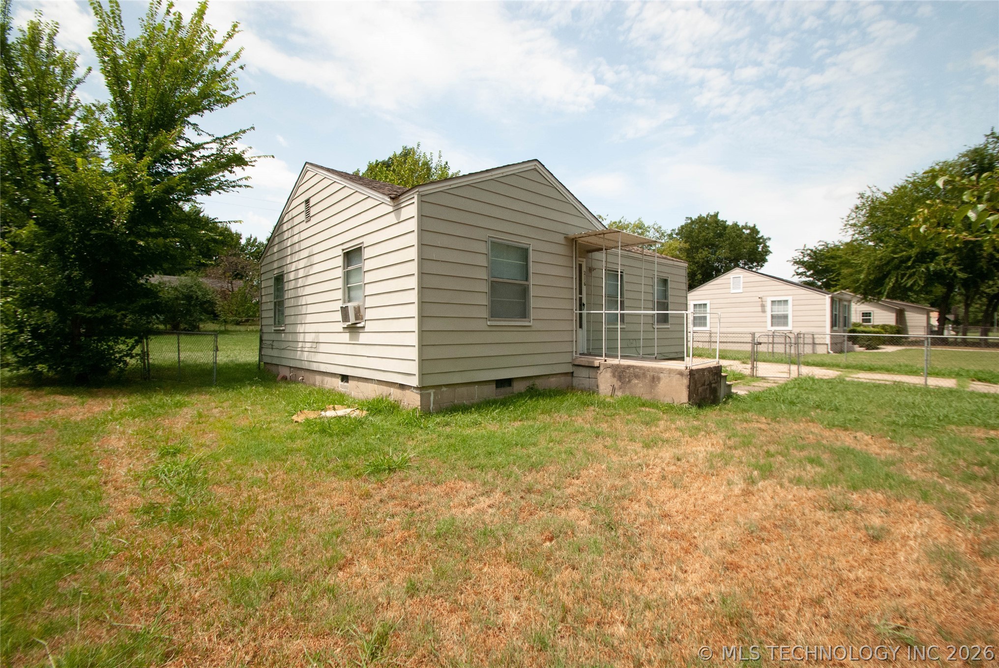 216 S 69th Avenue Property Photo 3