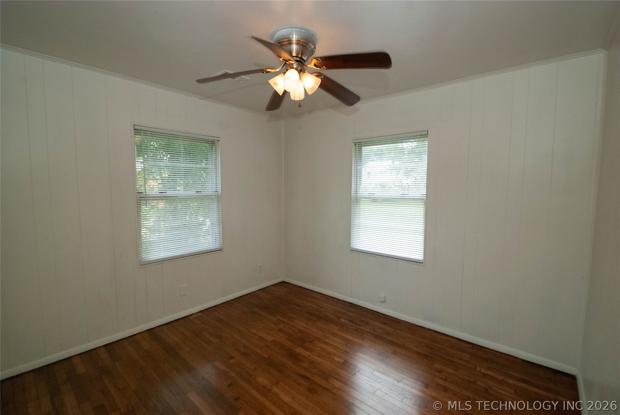 216 S 69th Avenue Property Photo 10