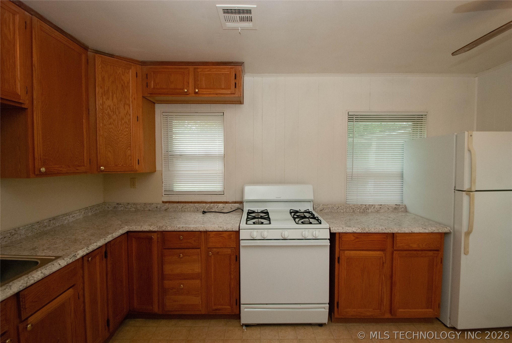 216 S 69th Avenue Property Photo 15