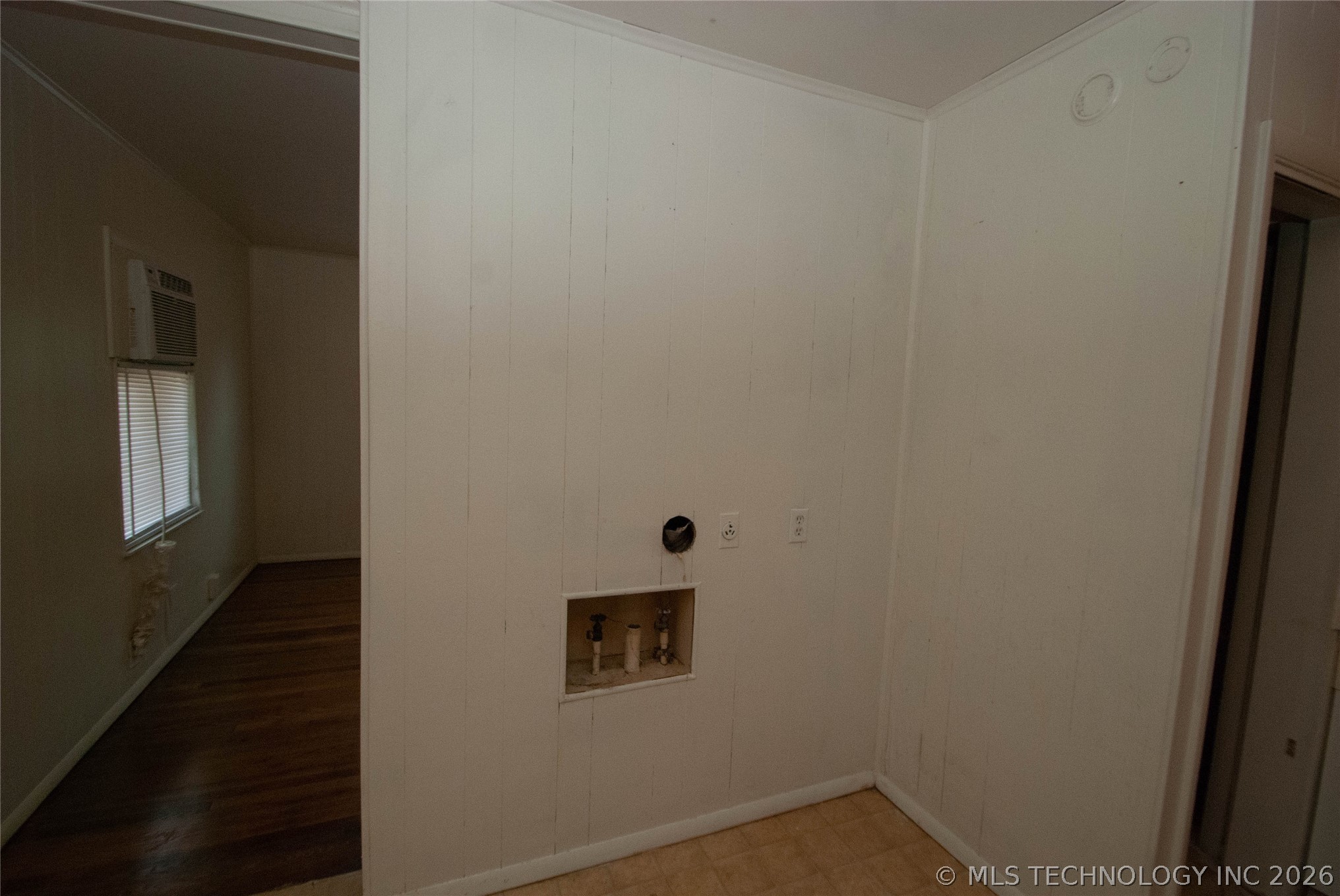 216 S 69th Avenue Property Photo 17