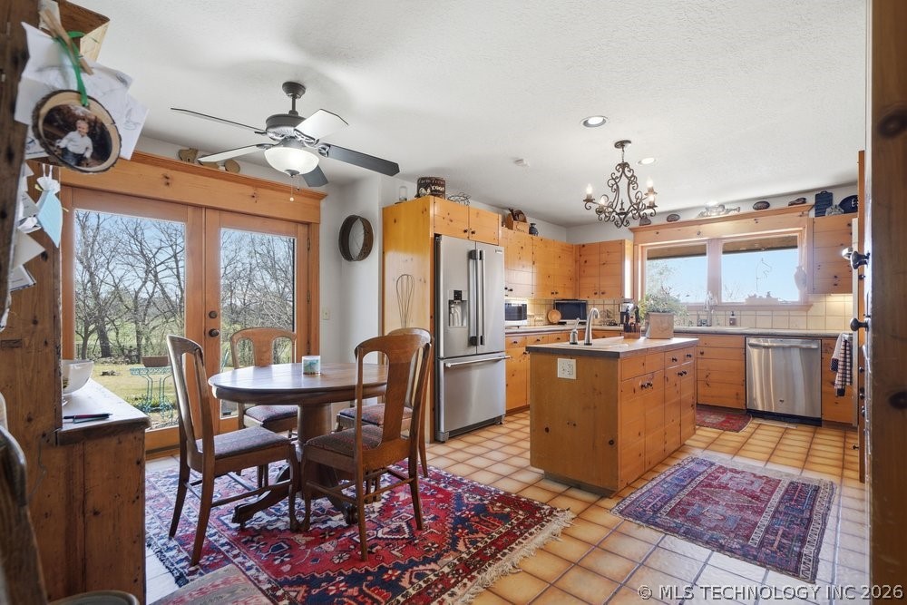 9223 S Zenith Avenue Property Photo 15