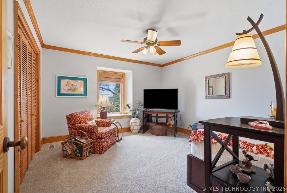 9223 S Zenith Avenue Property Photo 40