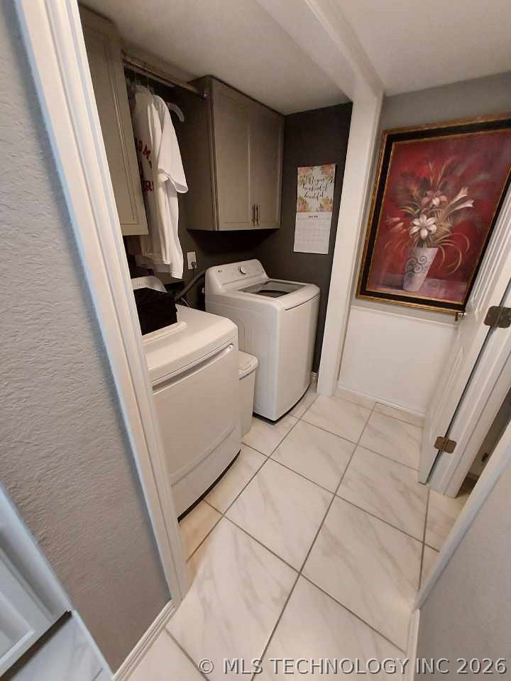 7911 E 66th Street A Property Photo 15