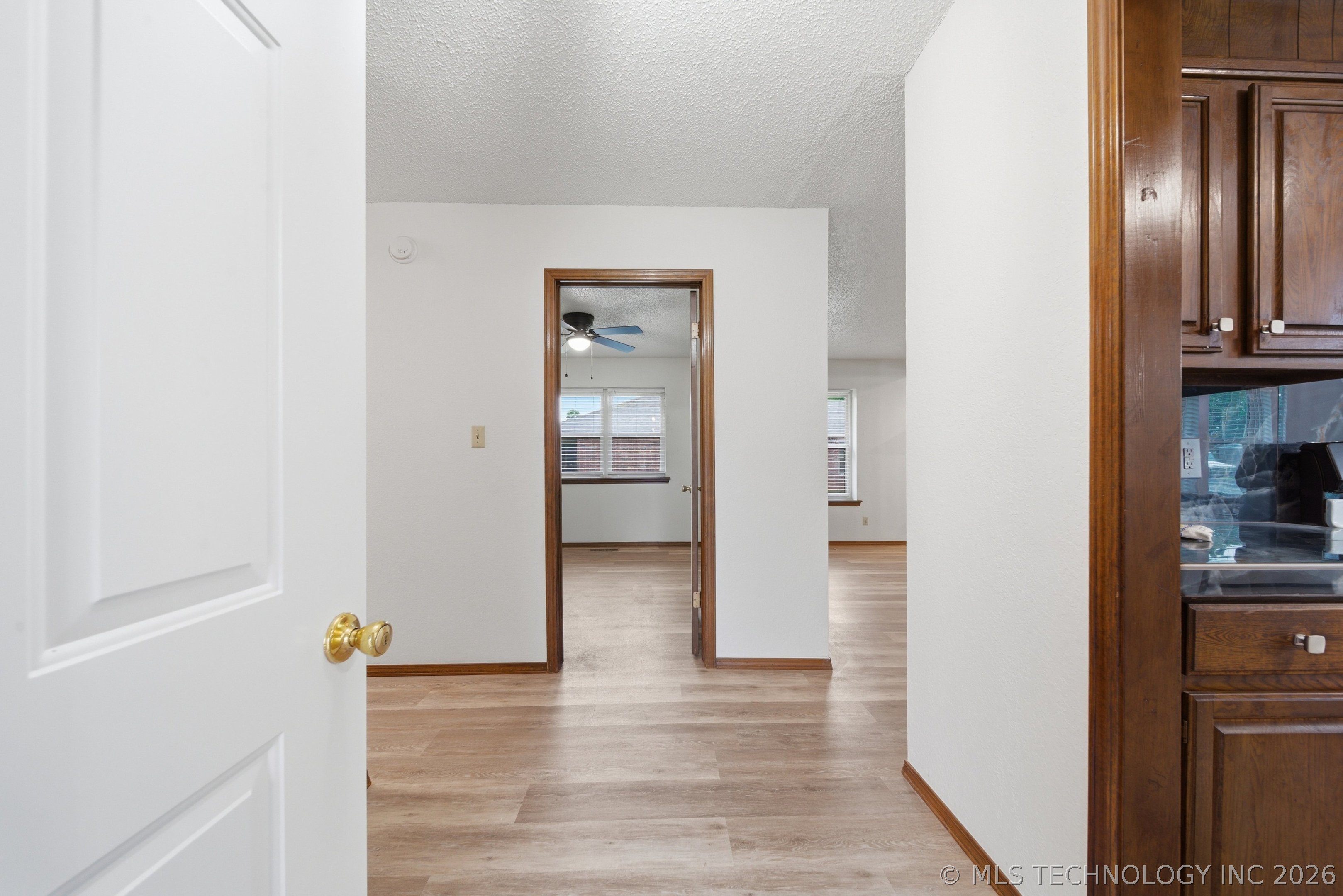 1100 N Oseuma Avenue Property Photo 9