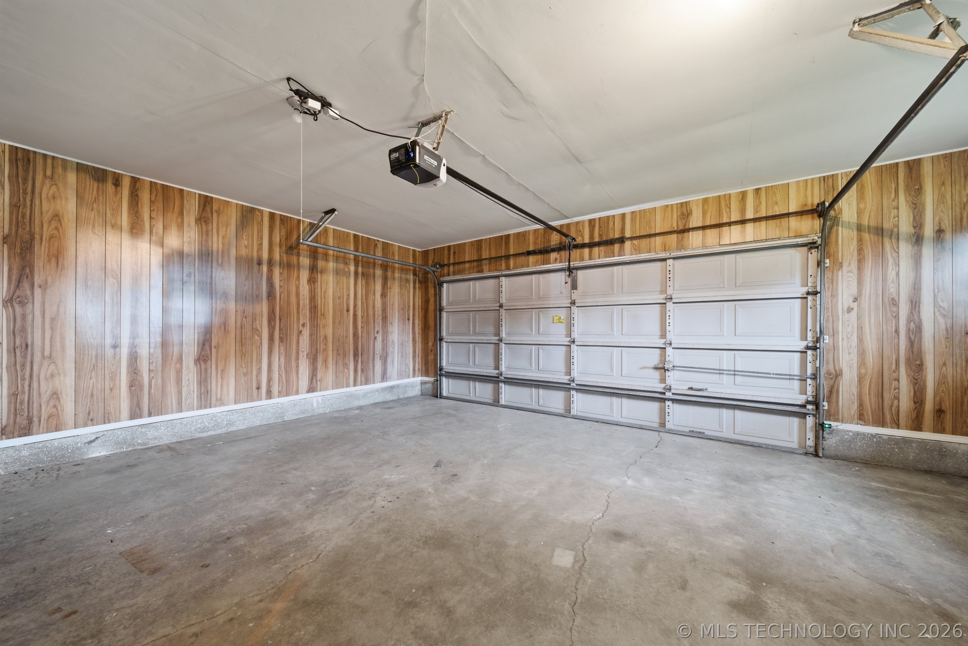 1100 N Oseuma Avenue Property Photo 32