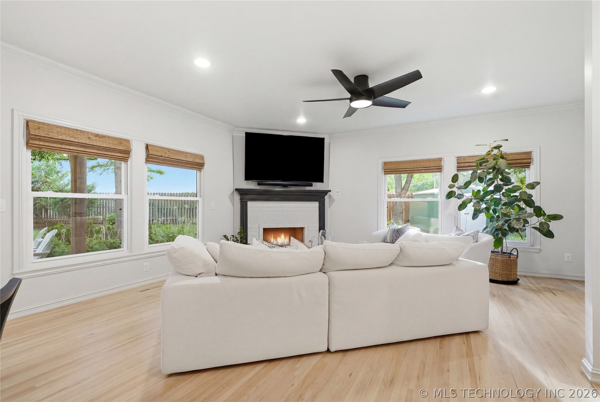 3110 E 44th Place Property Photo 24