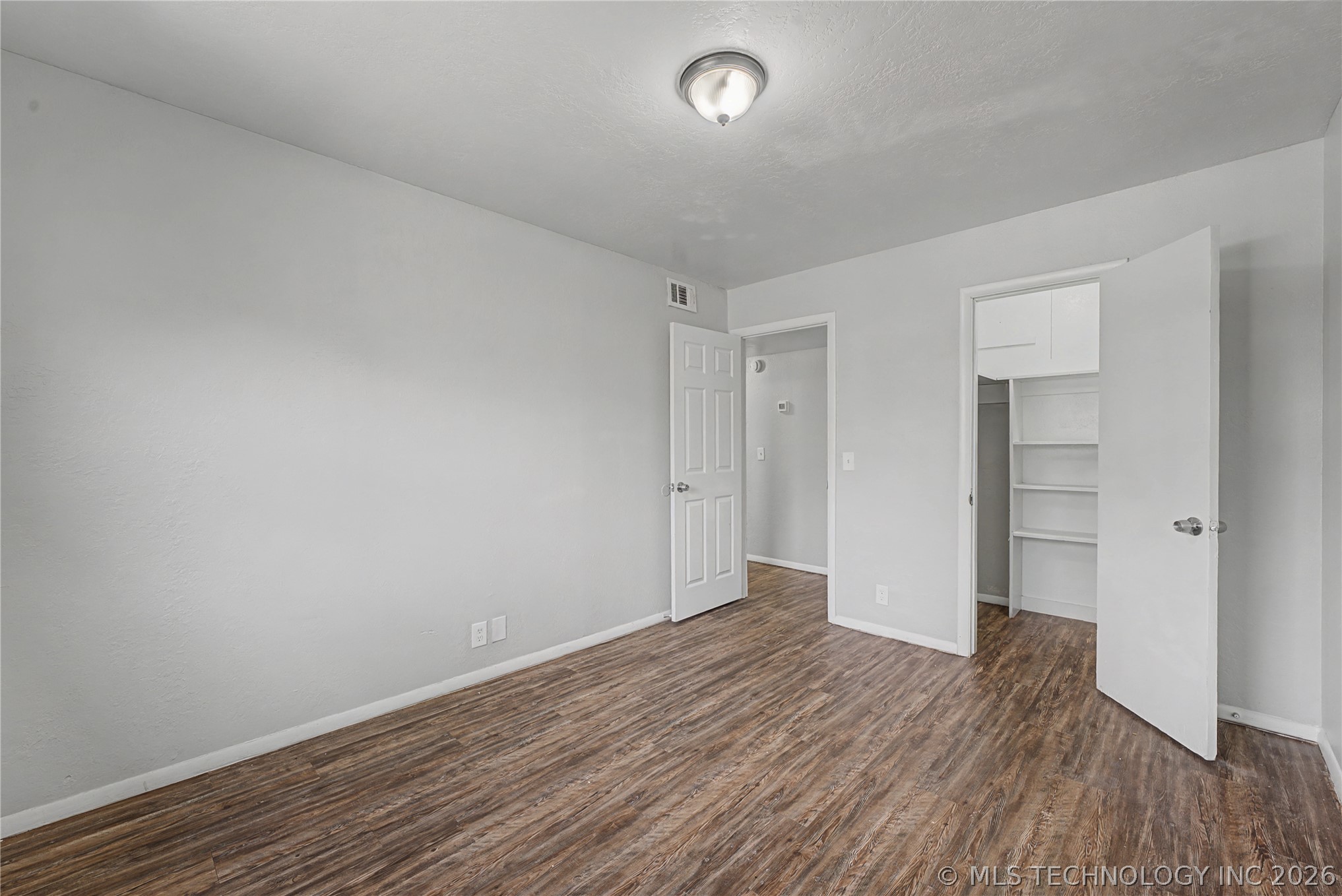 6330 E 7th Street Property Photo 13