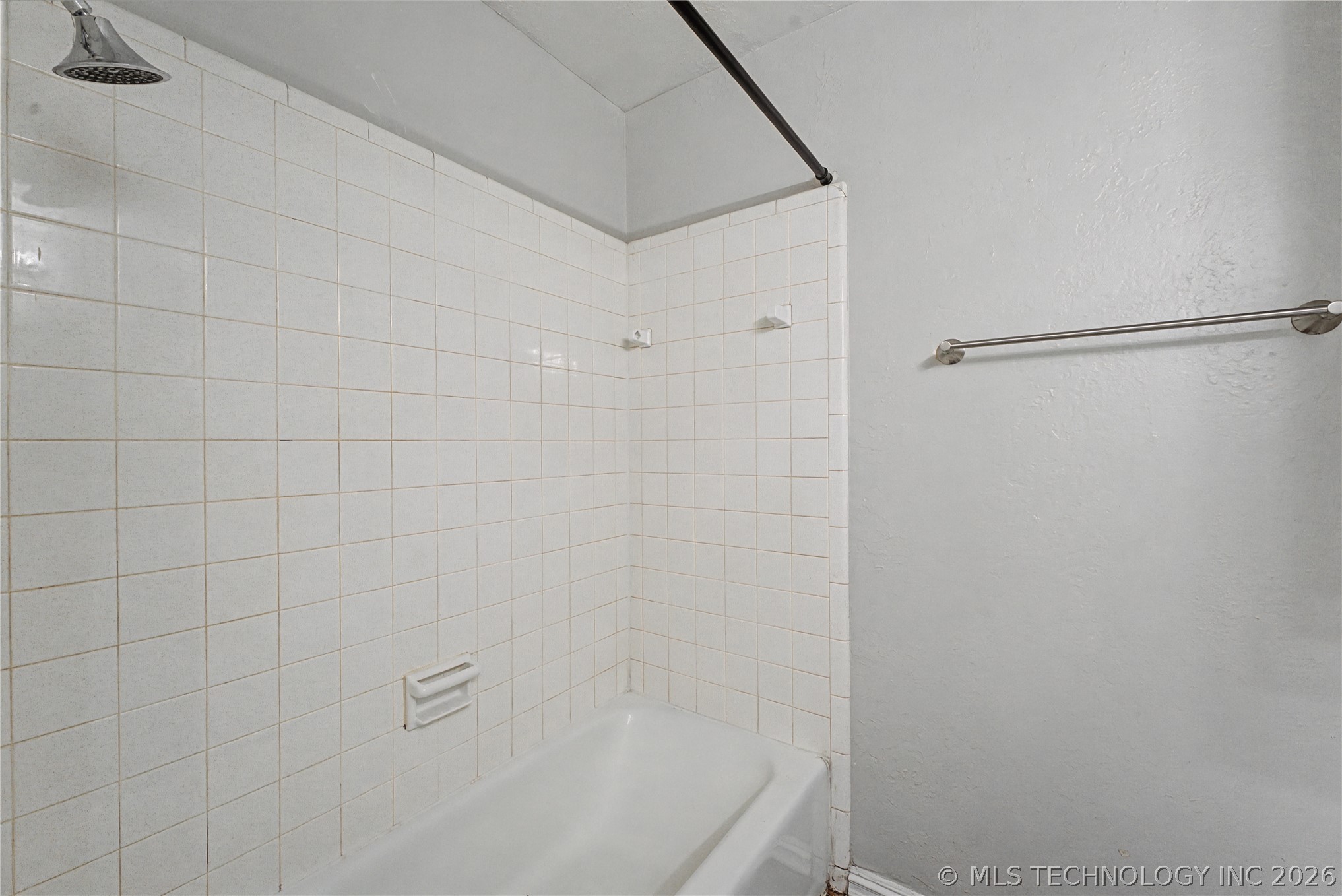 6330 E 7th Street Property Photo 17