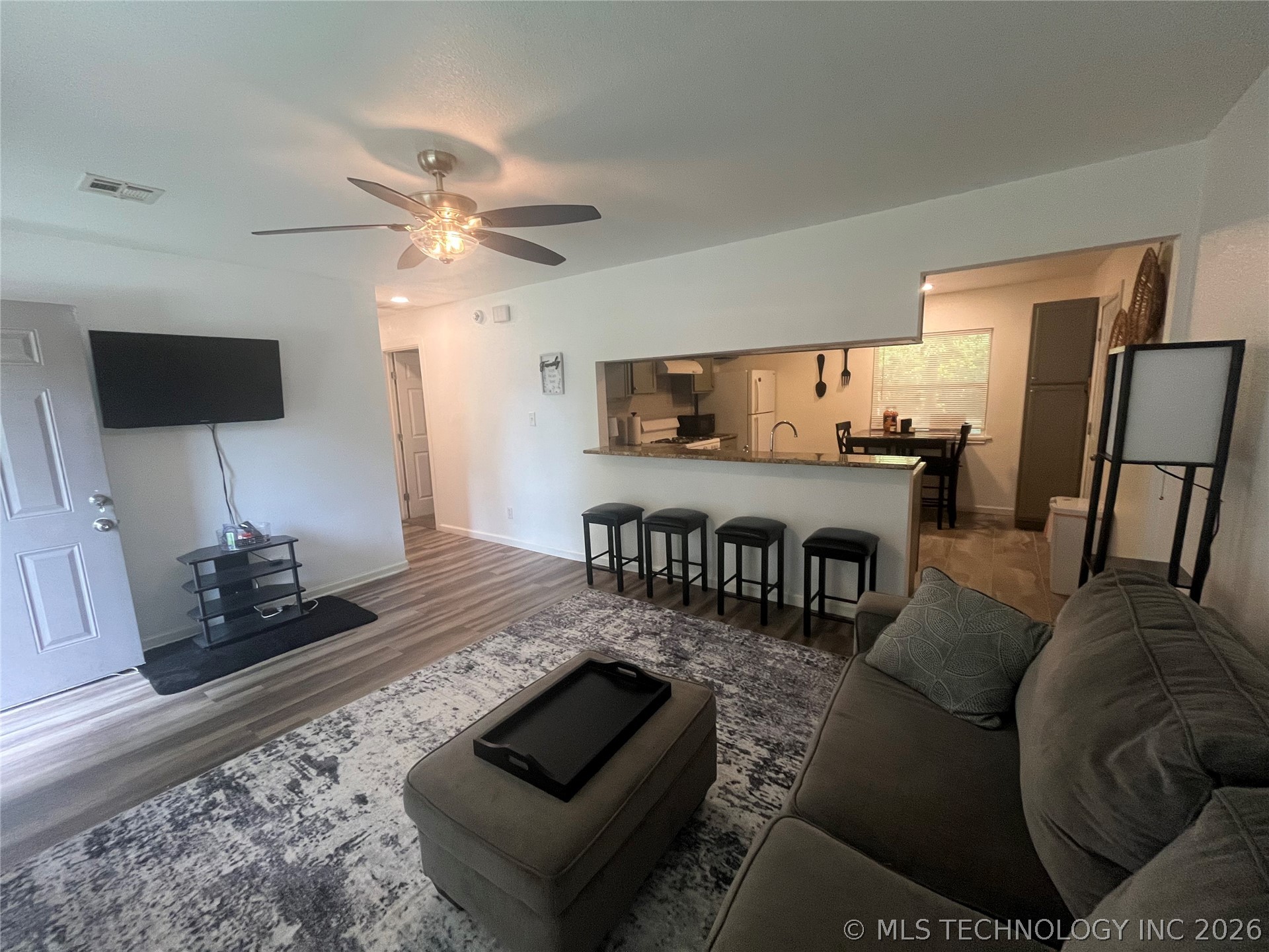 2014 N Delaware Place Property Photo 4