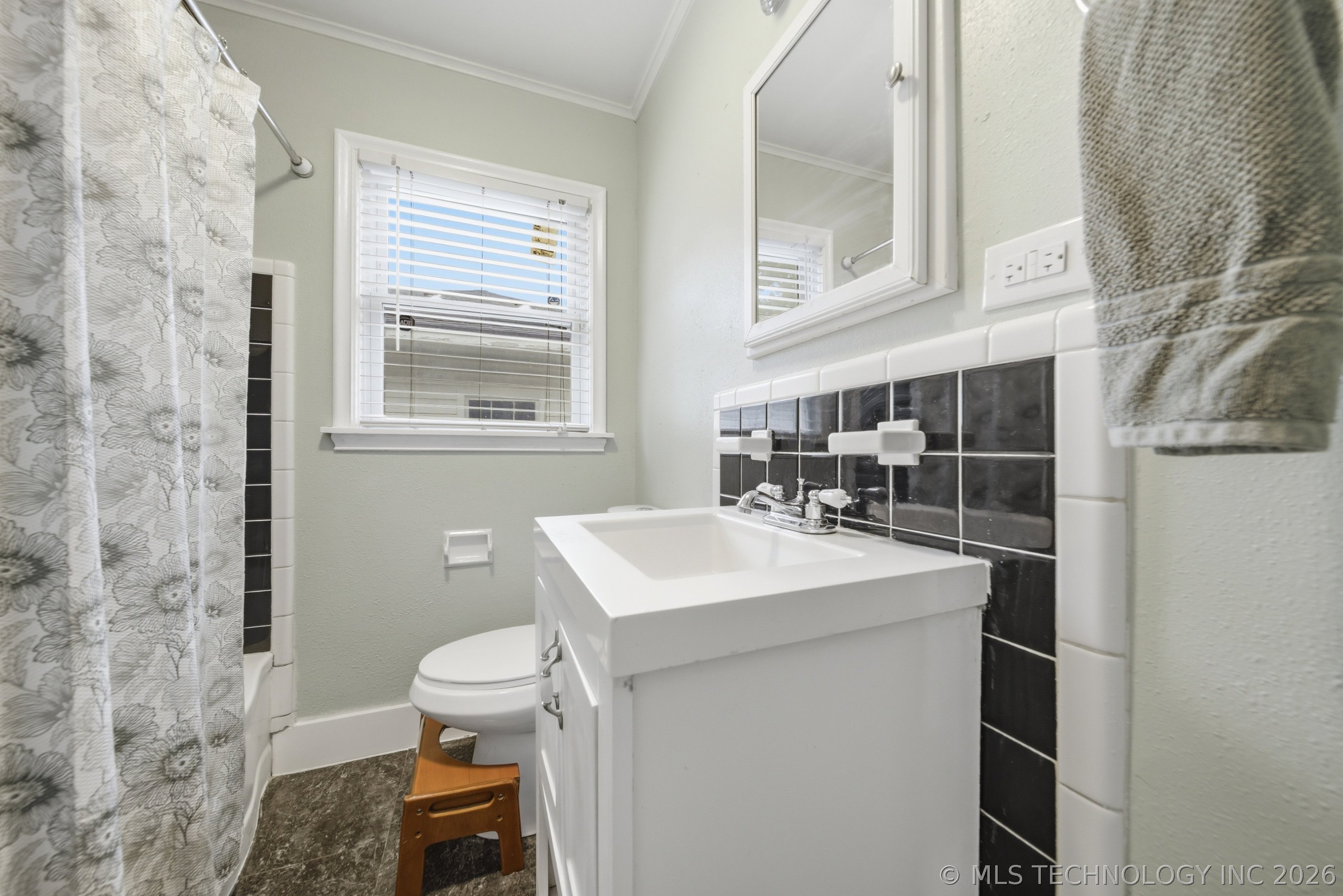 4218 E 25th Street Property Photo 22