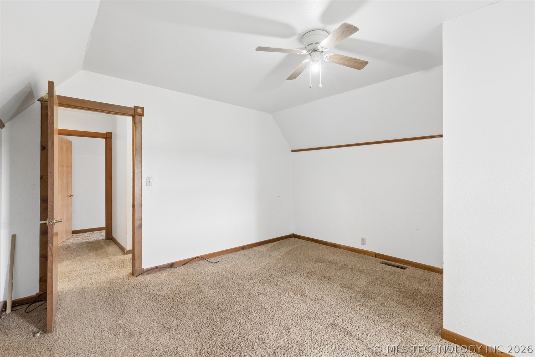 2700 W Dickinson Property Photo 31