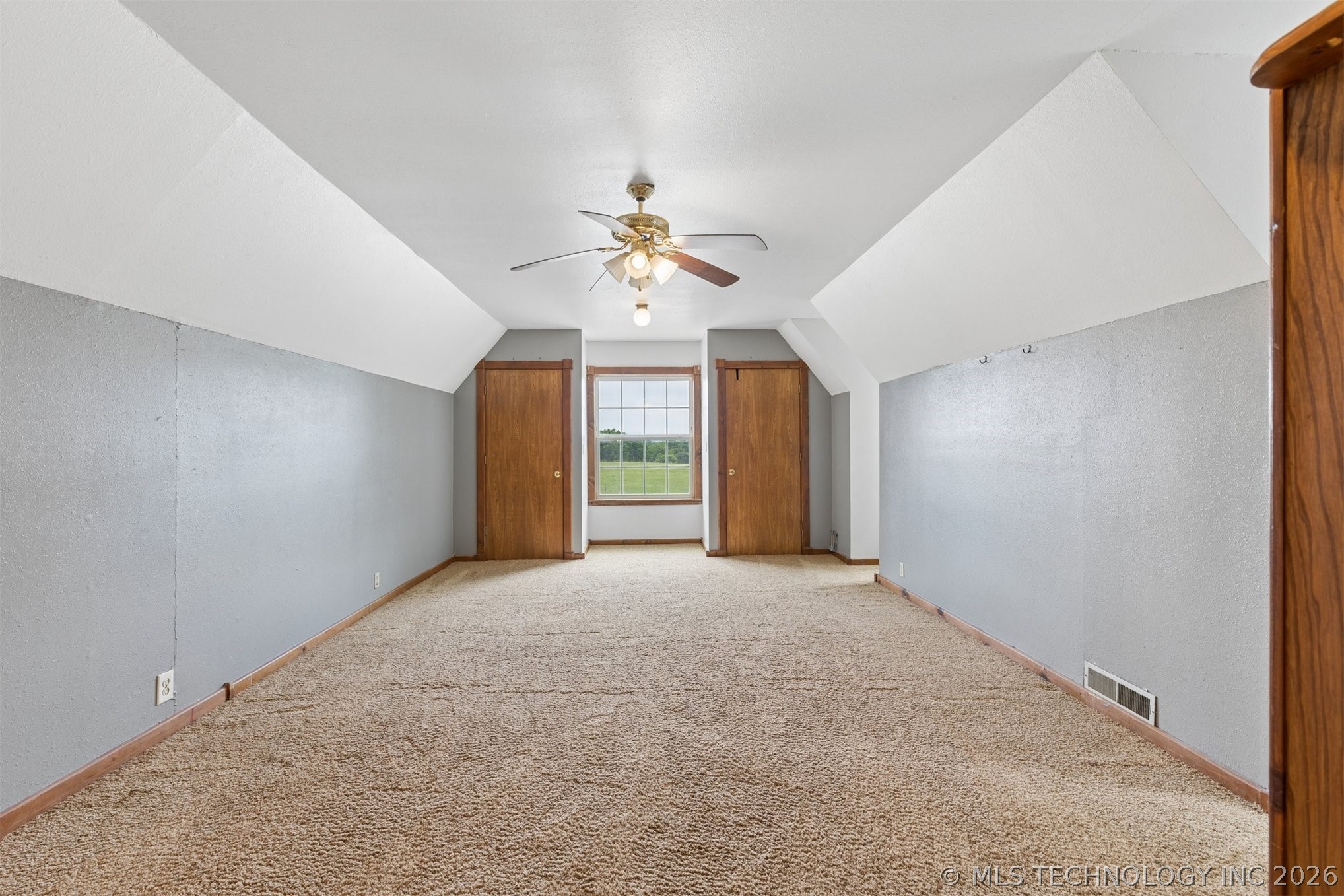 2700 W Dickinson Property Photo 37