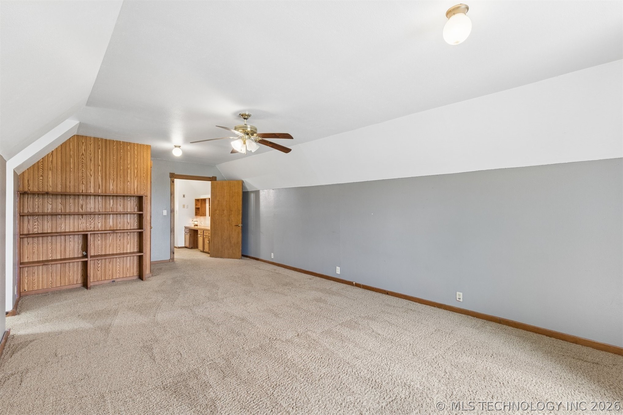 2700 W Dickinson Property Photo 38
