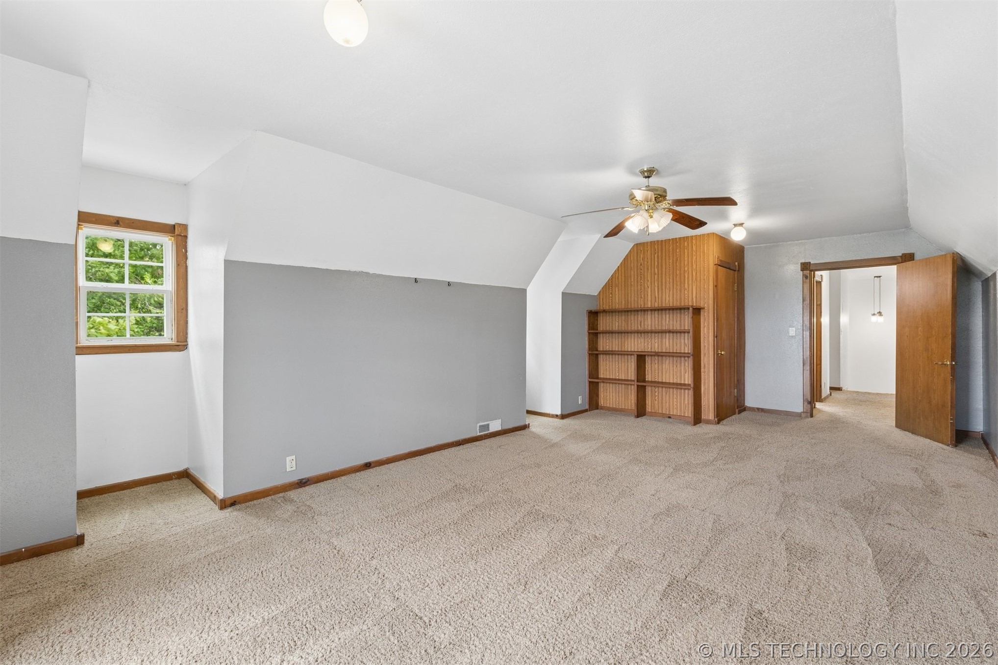2700 W Dickinson Property Photo 39