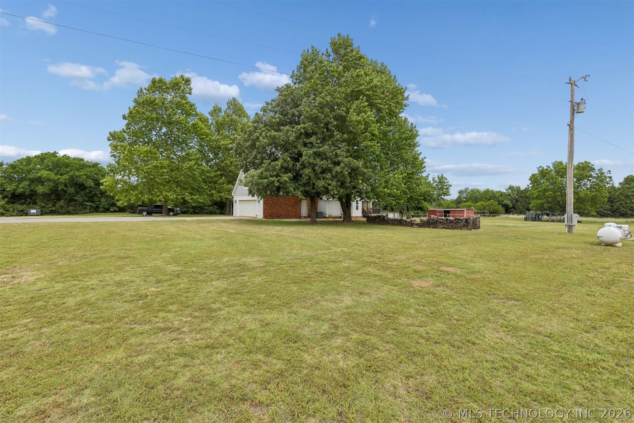 2700 W Dickinson Property Photo 59