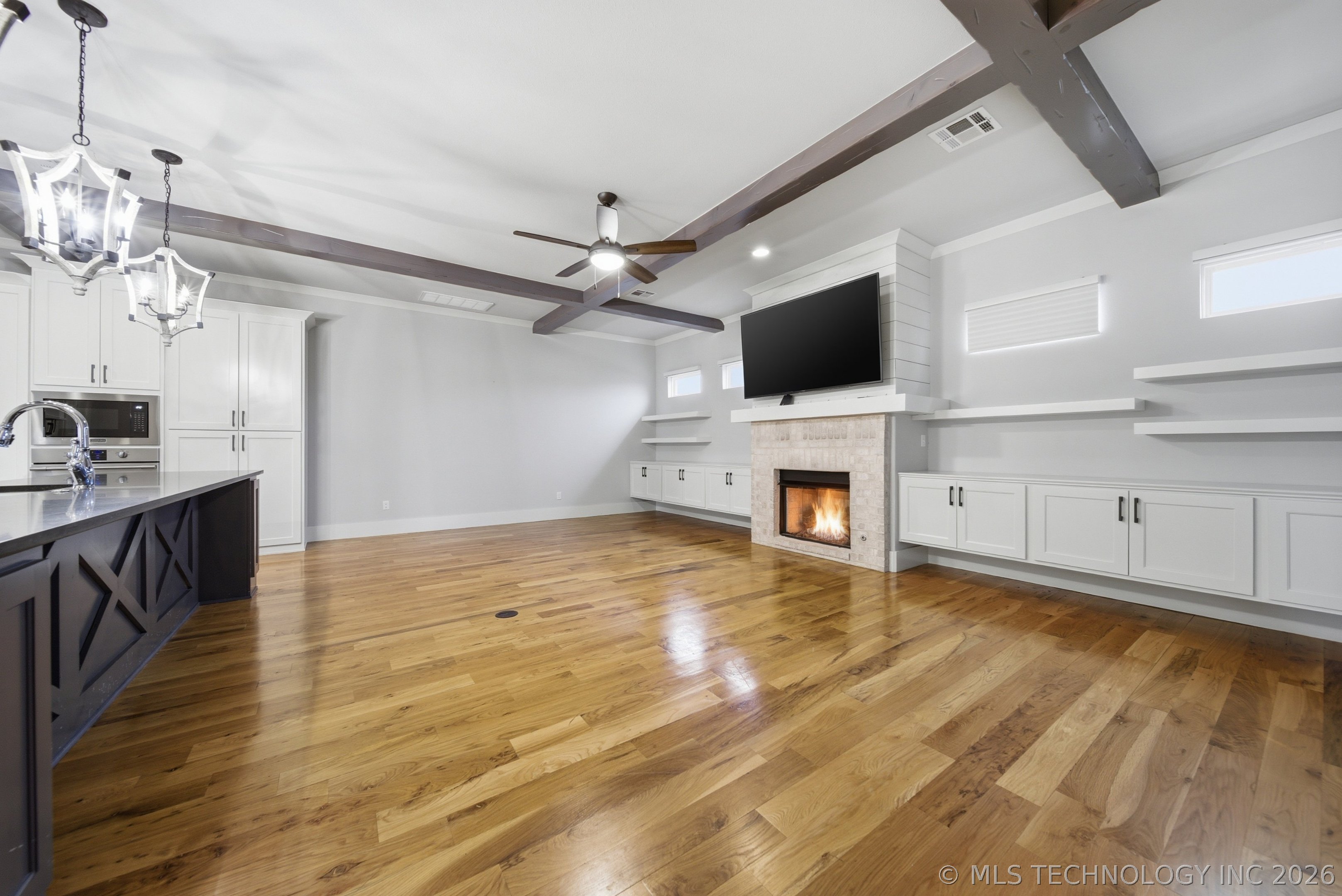 8729 S Phoenix Place W Property Photo 10