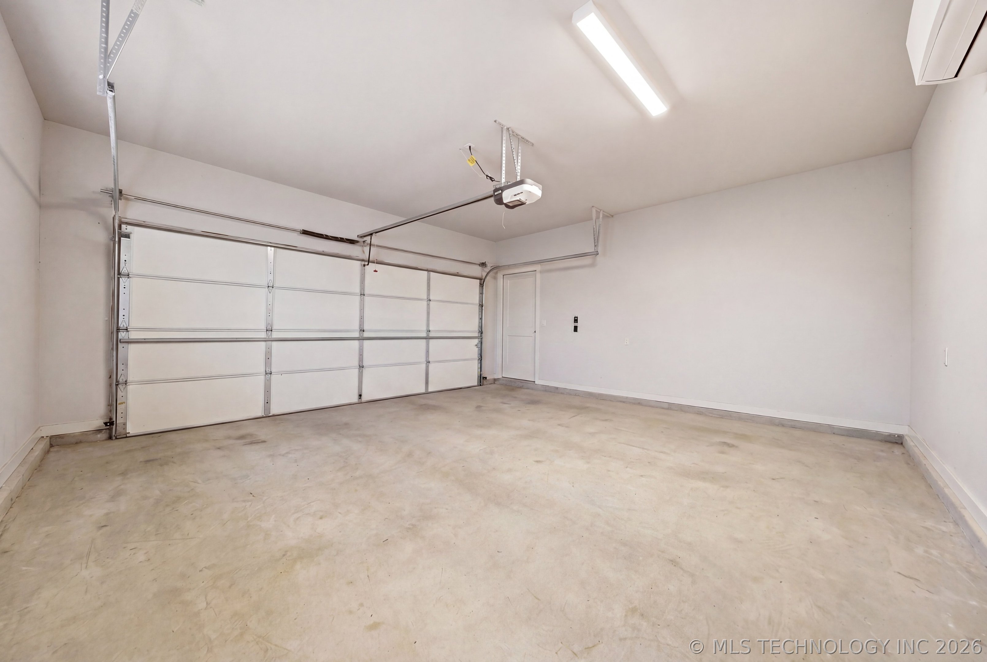8729 S Phoenix Place W Property Photo 46