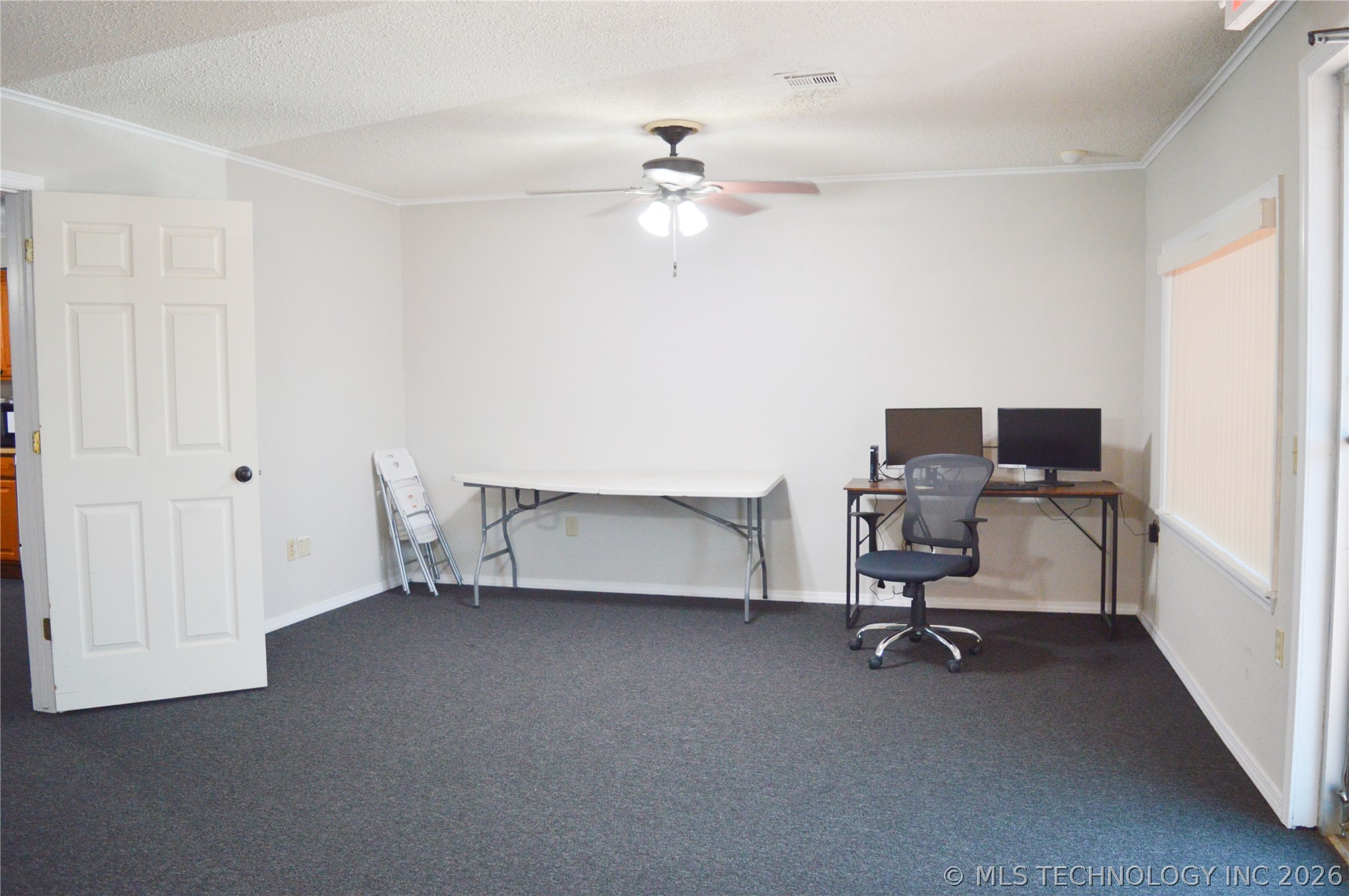 1207 E Jackson Property Photo 14