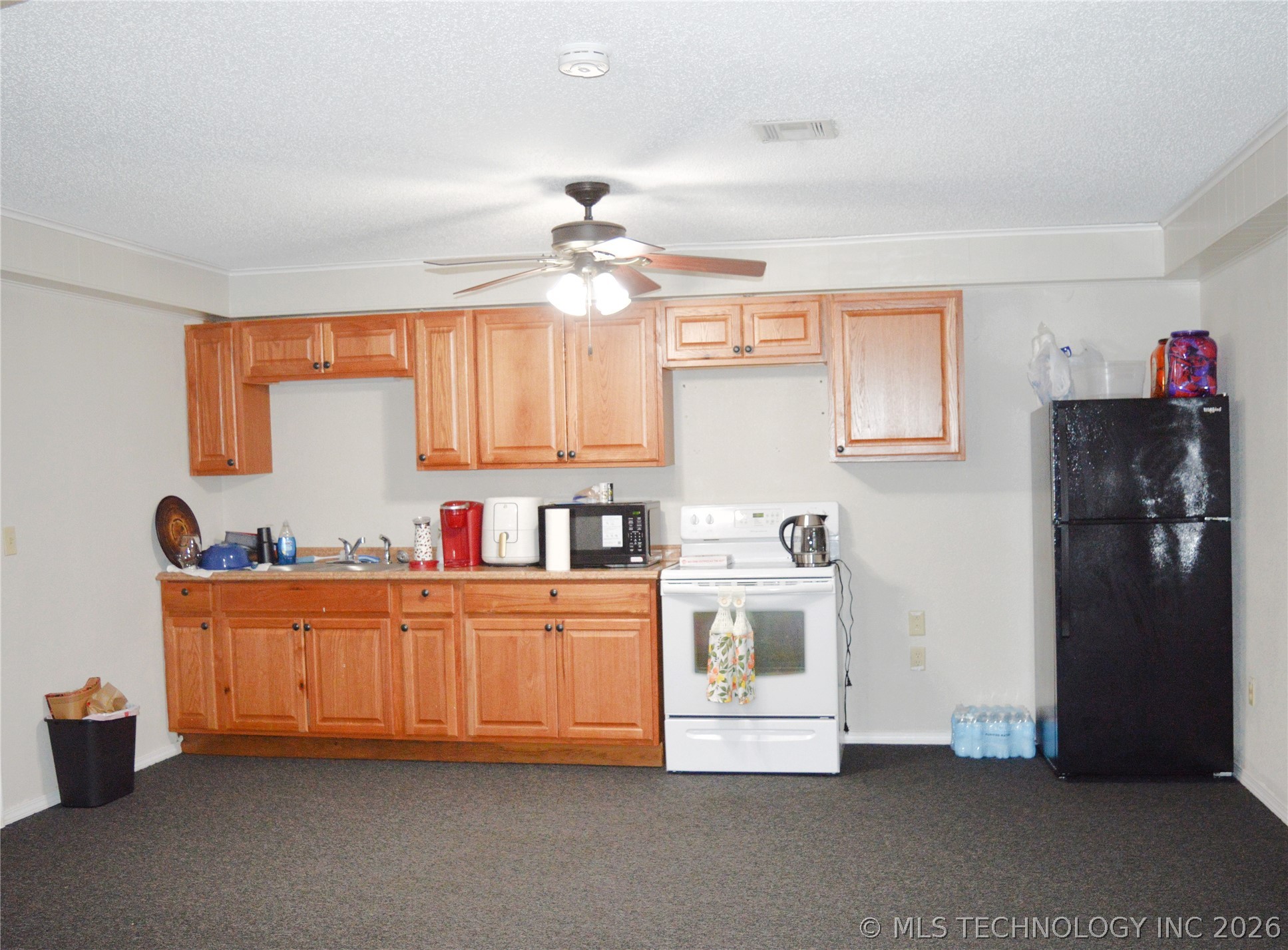 1207 E Jackson Property Photo 19