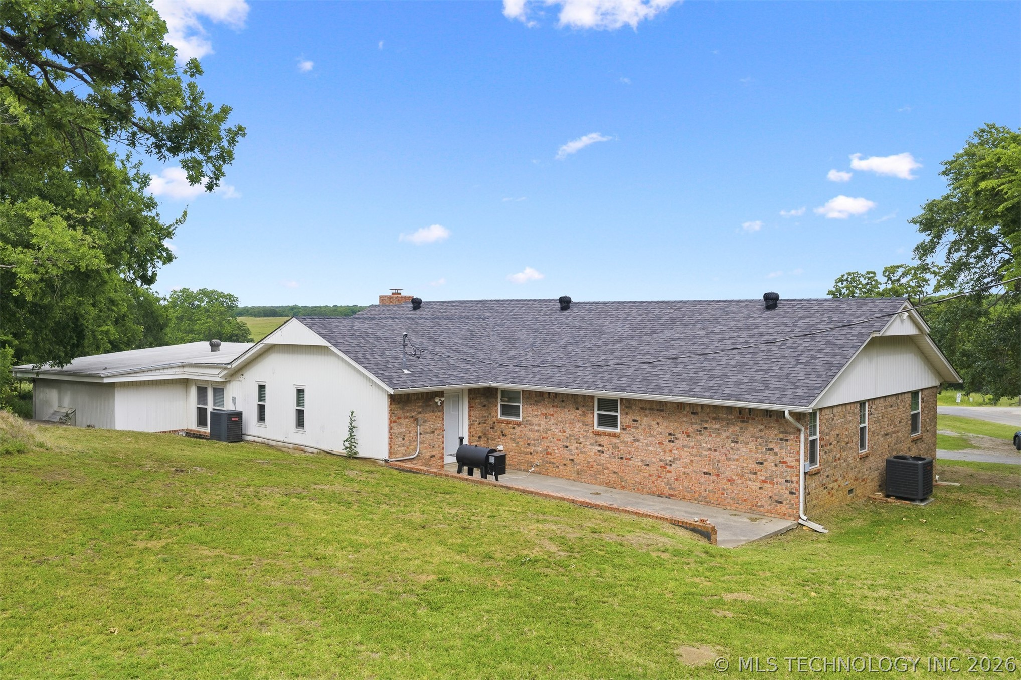 333 County Redbud Property Photo 6