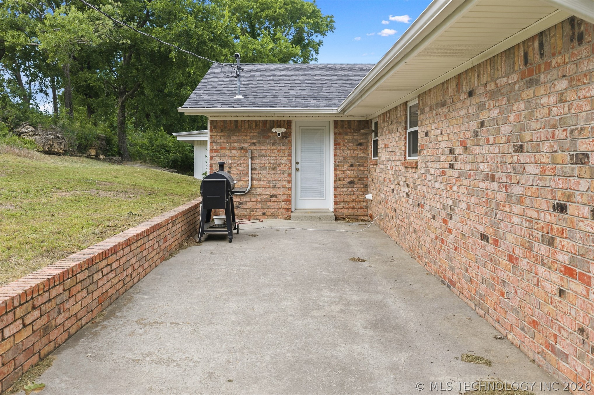 333 County Redbud Property Photo 7