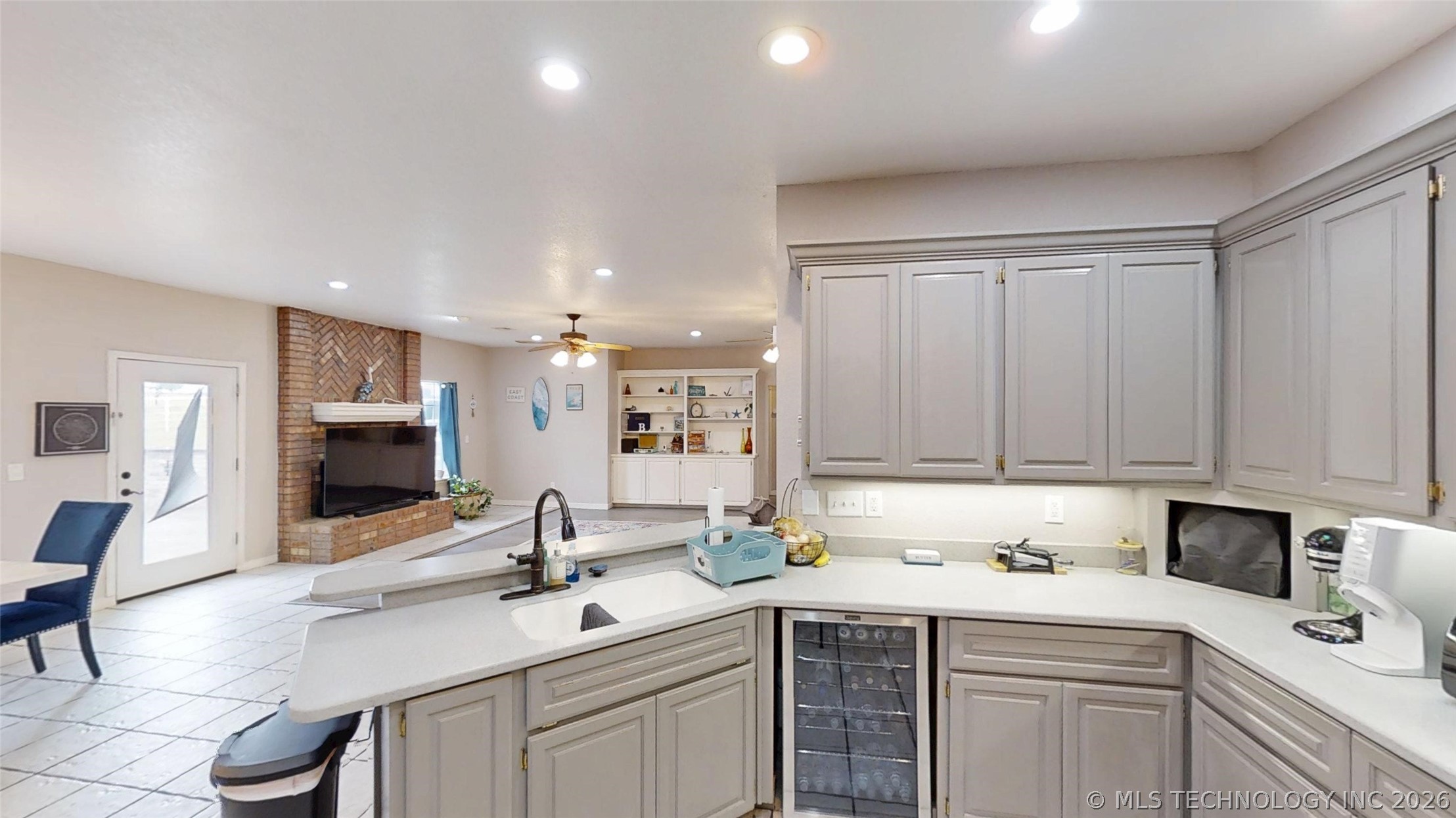 9488 Refinery Road Property Photo 16