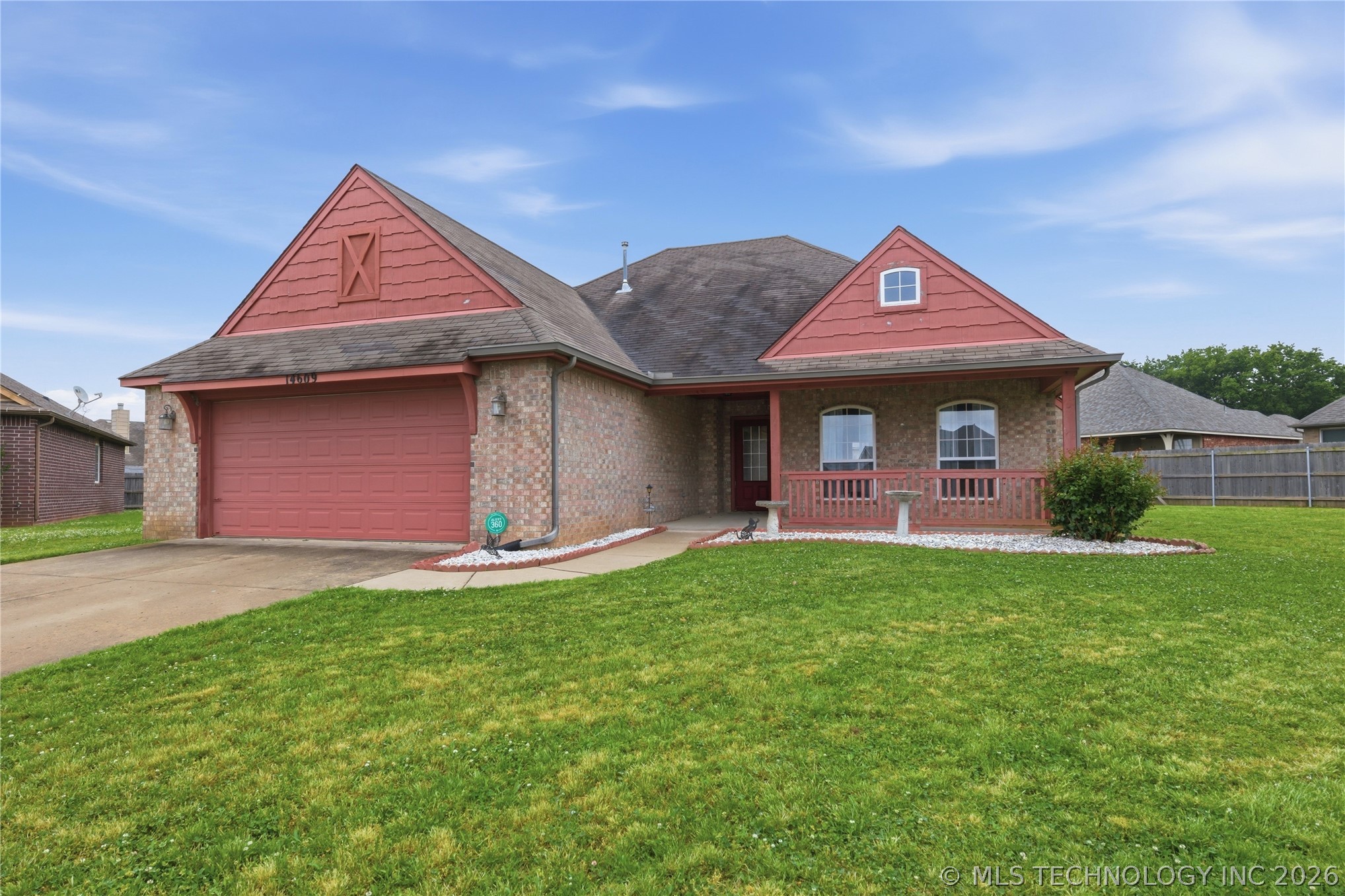 14609 S Oak Court Property Photo 1